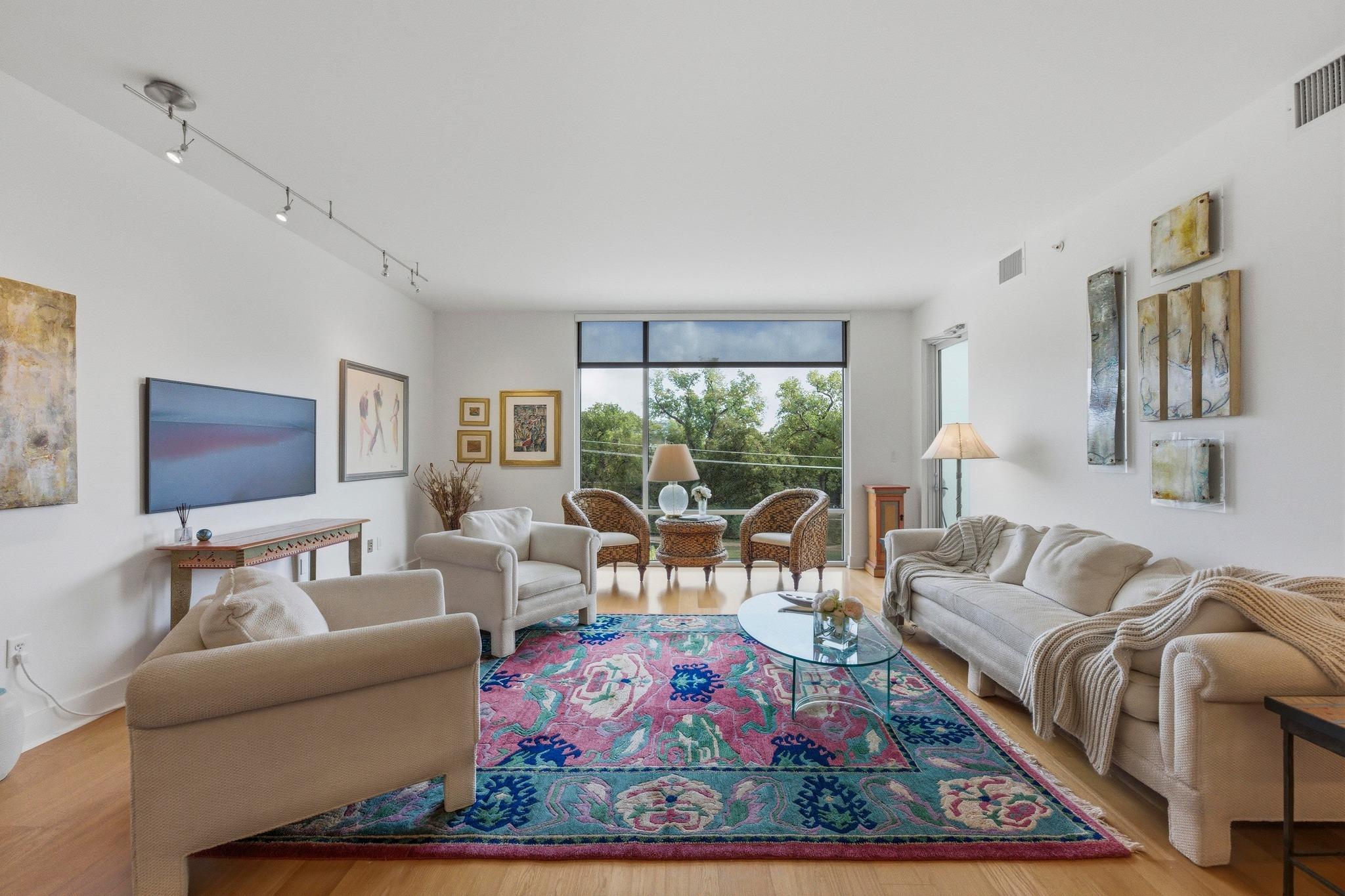 210 Lee Barton DR # 401