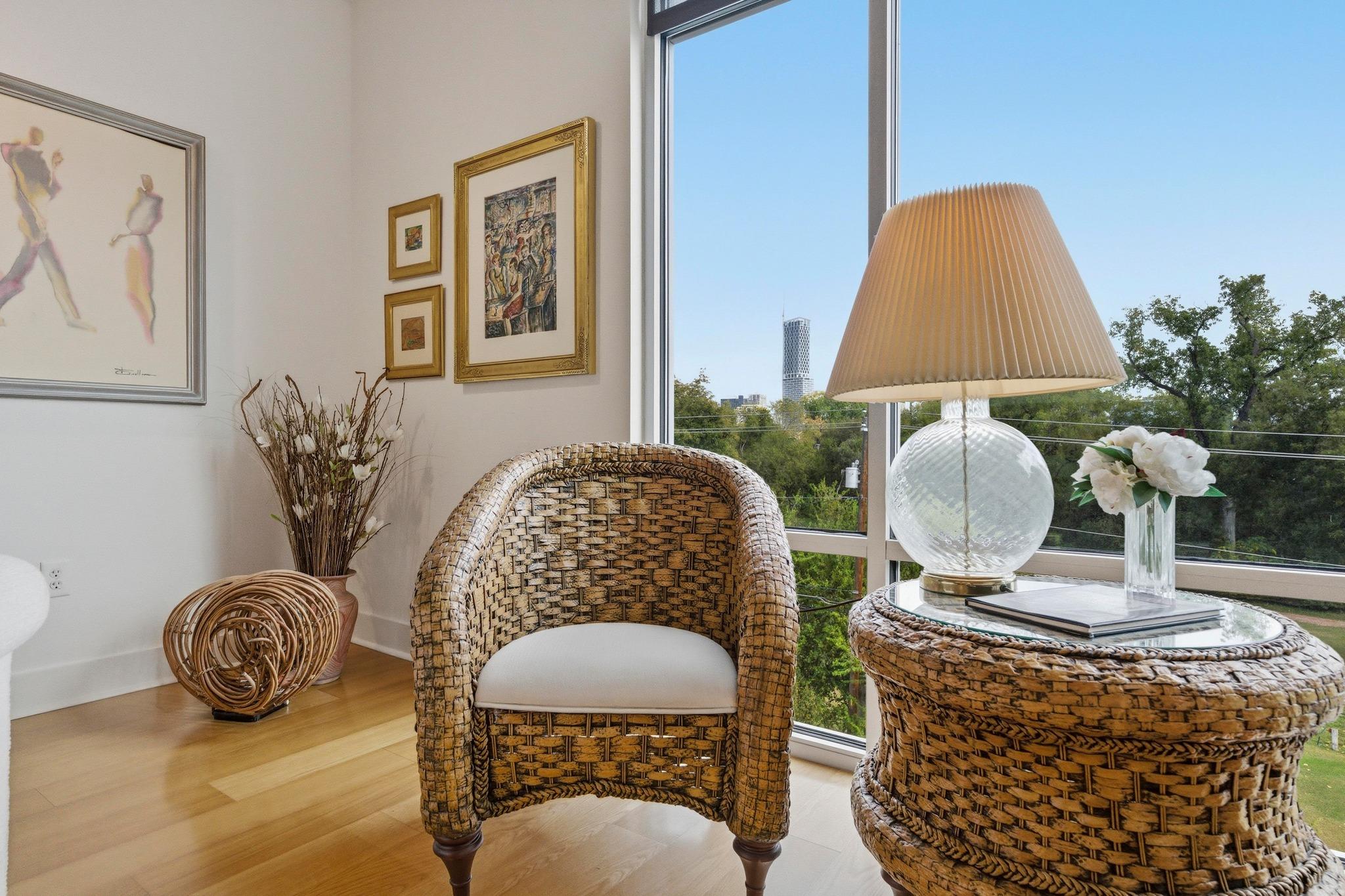 210 Lee Barton DR # 401