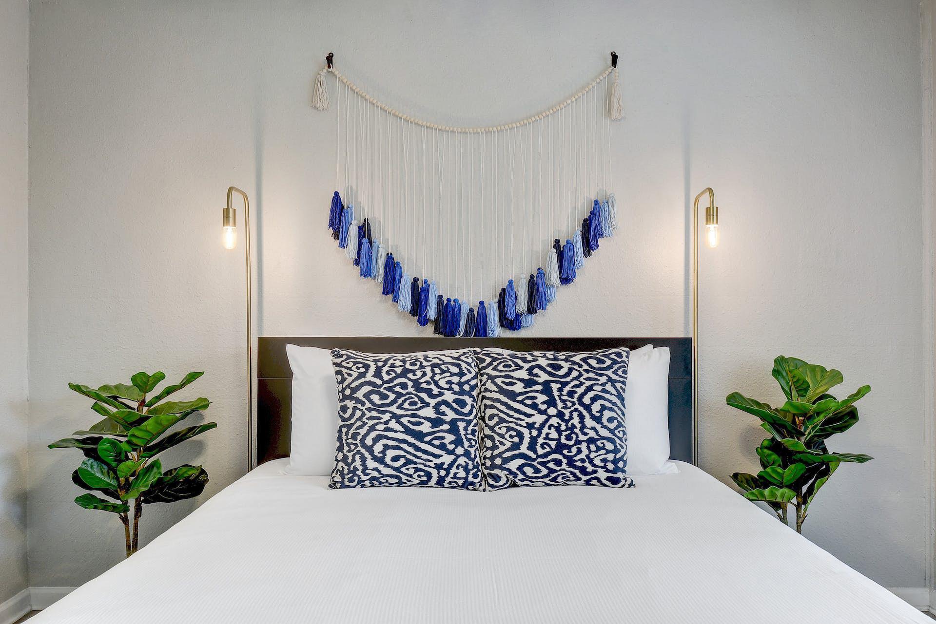 1202 Newning Ave # 202