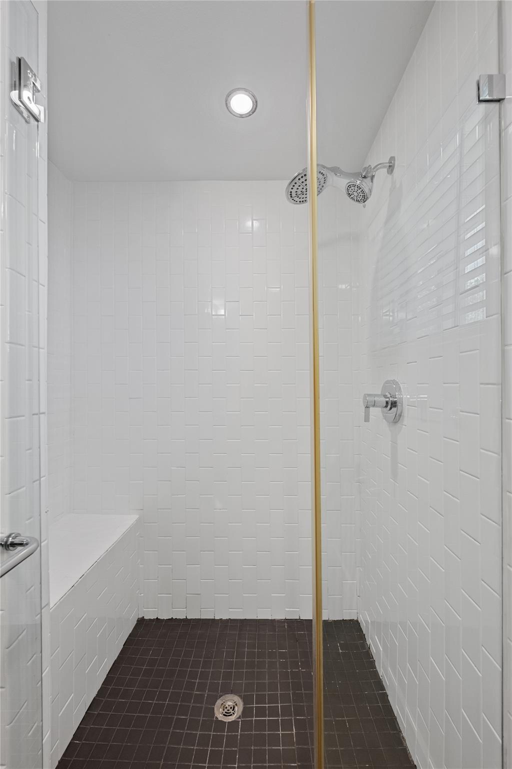 3108 Fontana DR