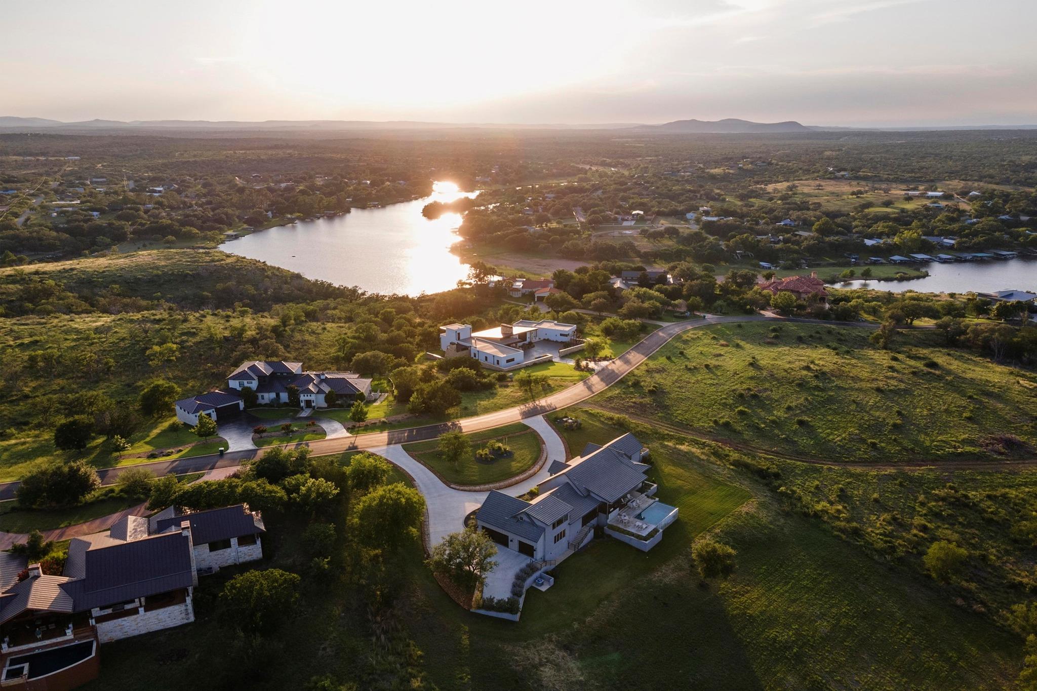 111 Rock N Robyn Trail