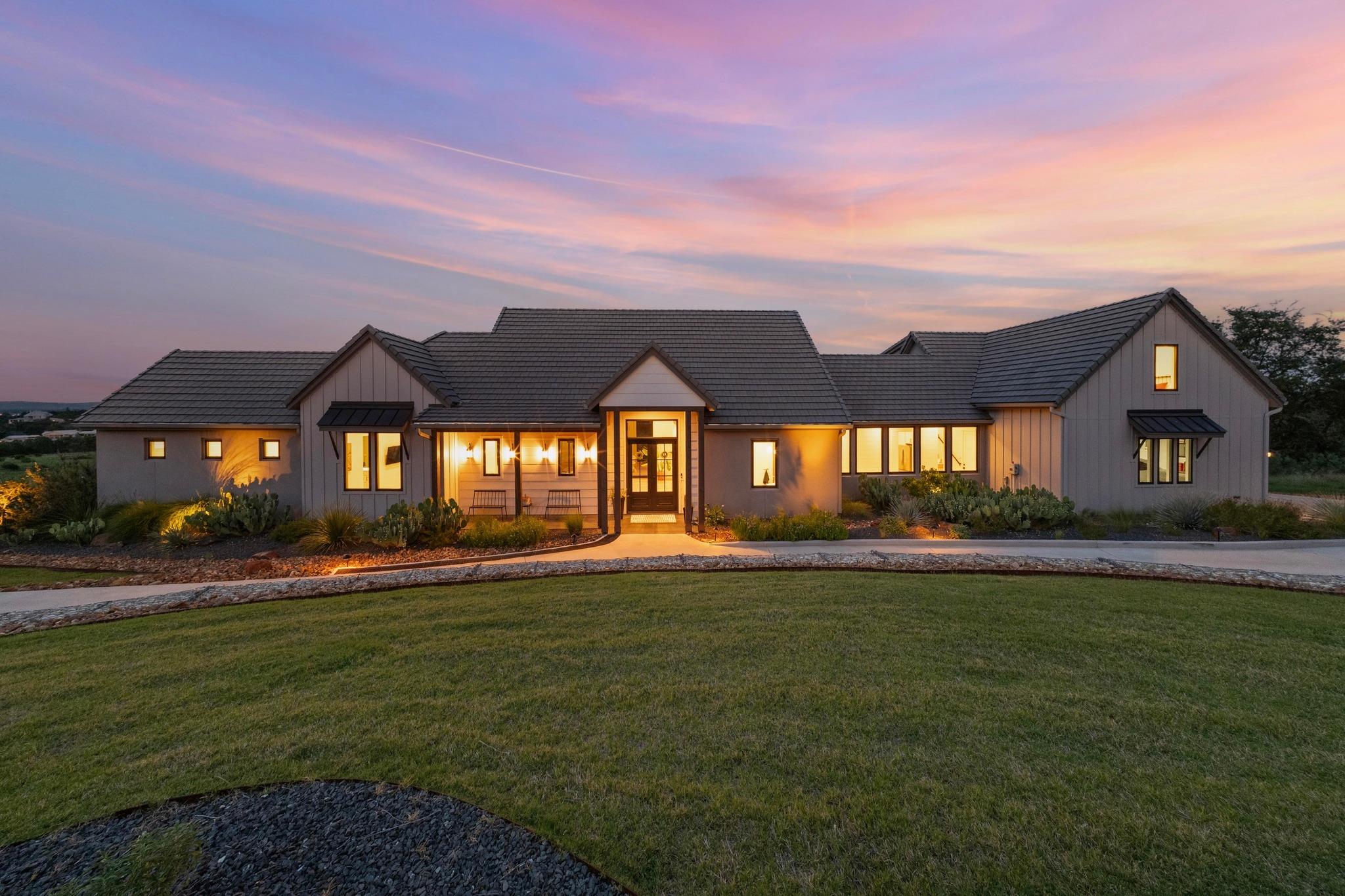 111 Rock N Robyn Trail