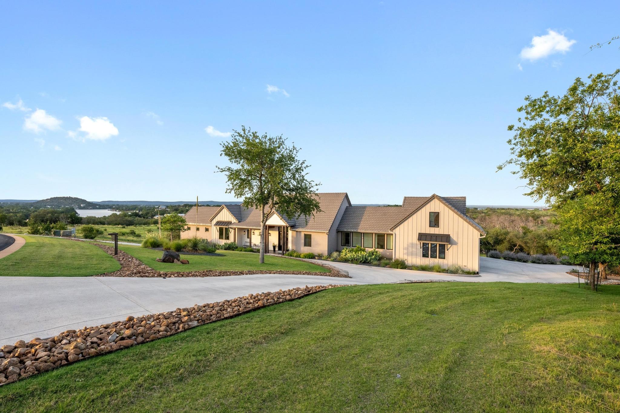 111 Rock N Robyn Trail