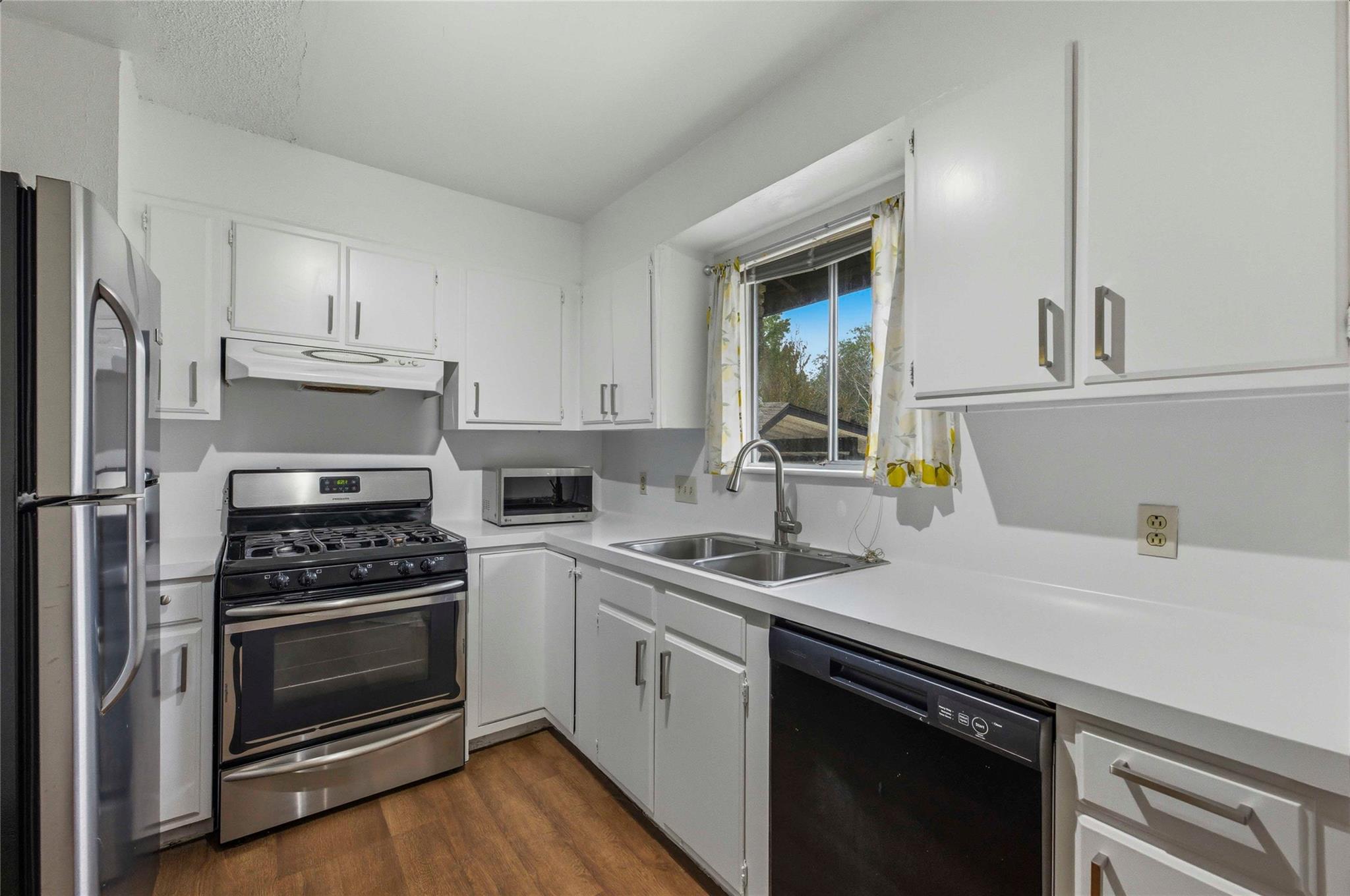 1706 Elmhurst DR # A