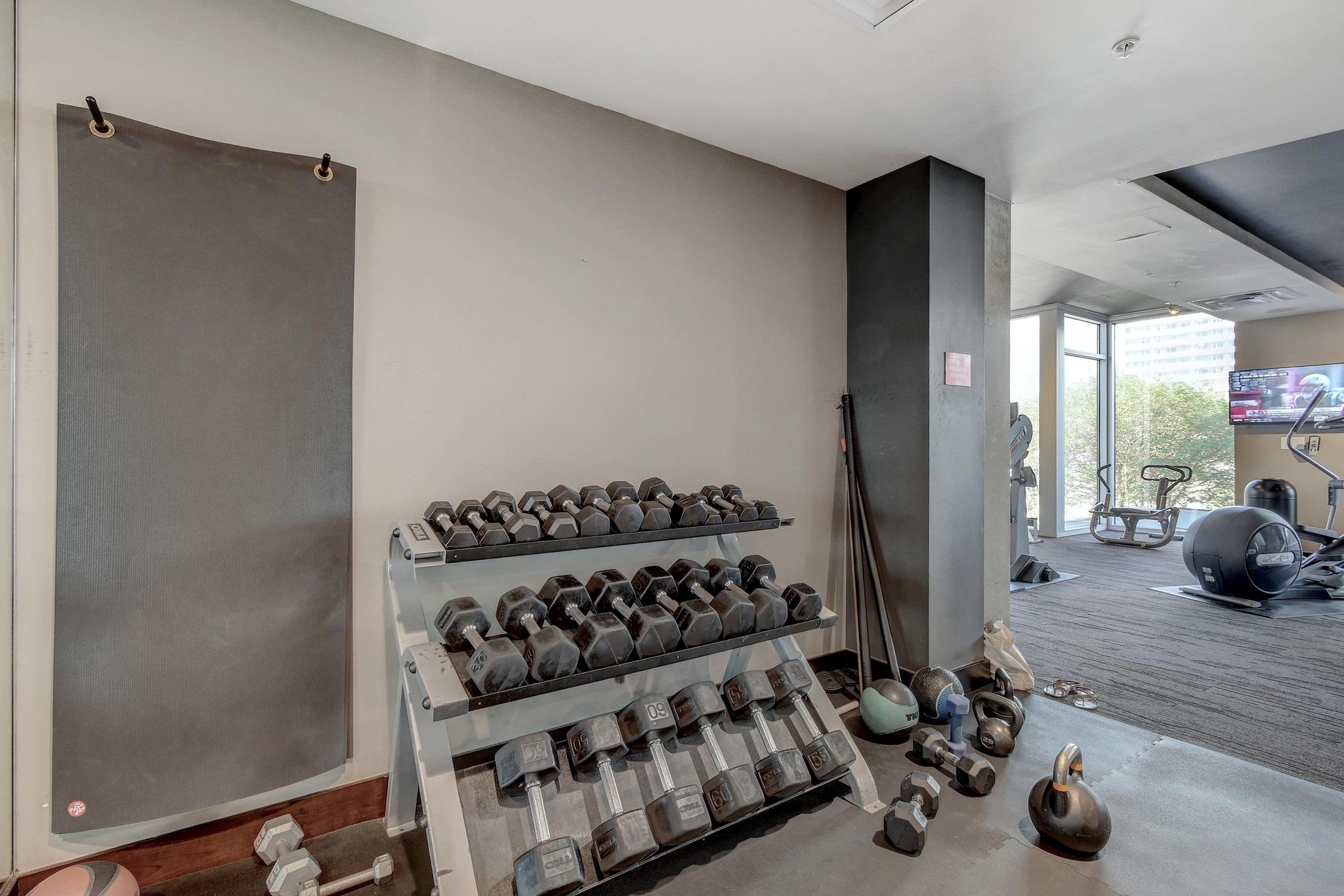 360 Nueces ST # 2407