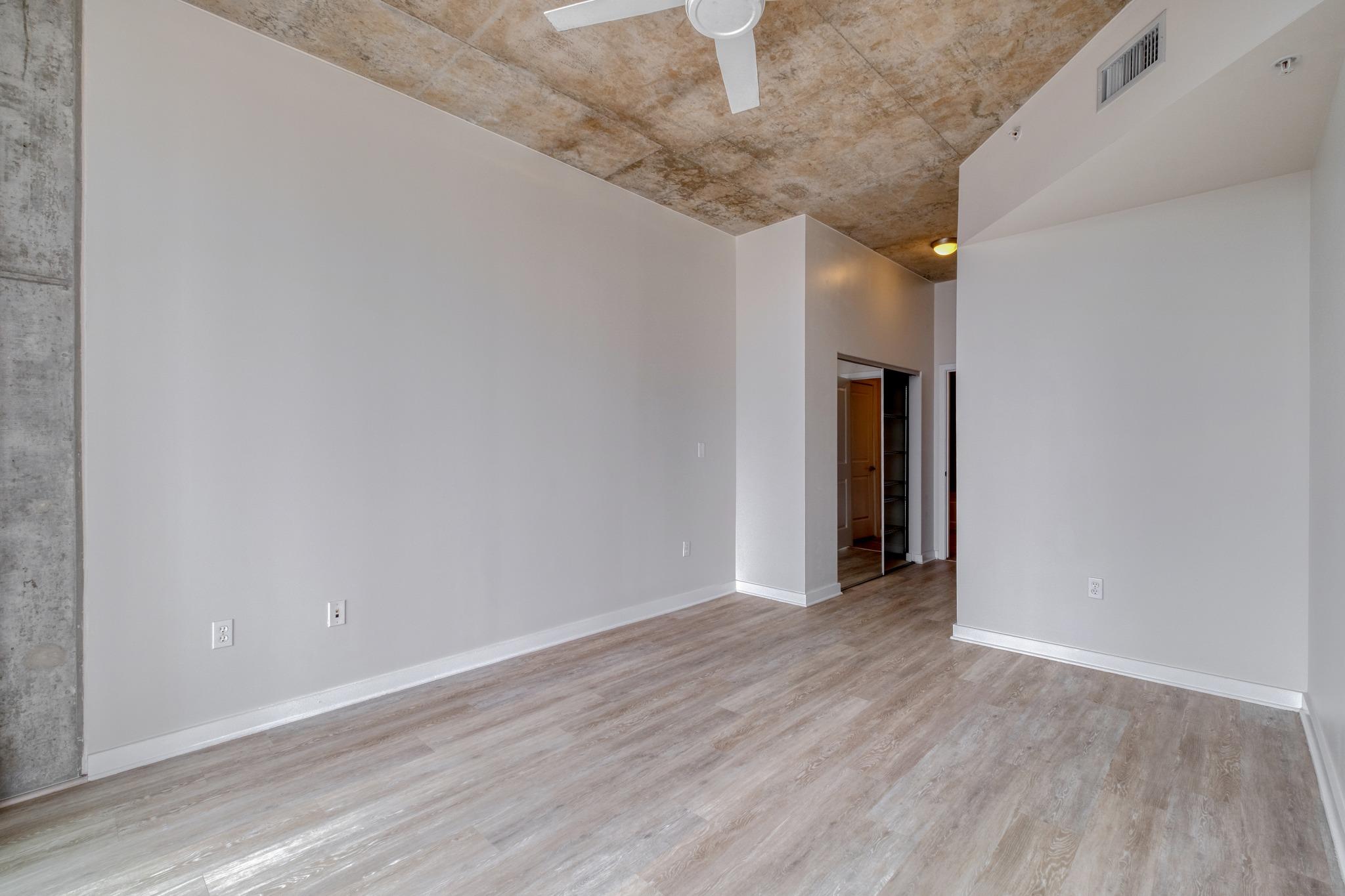 360 Nueces ST # 2407