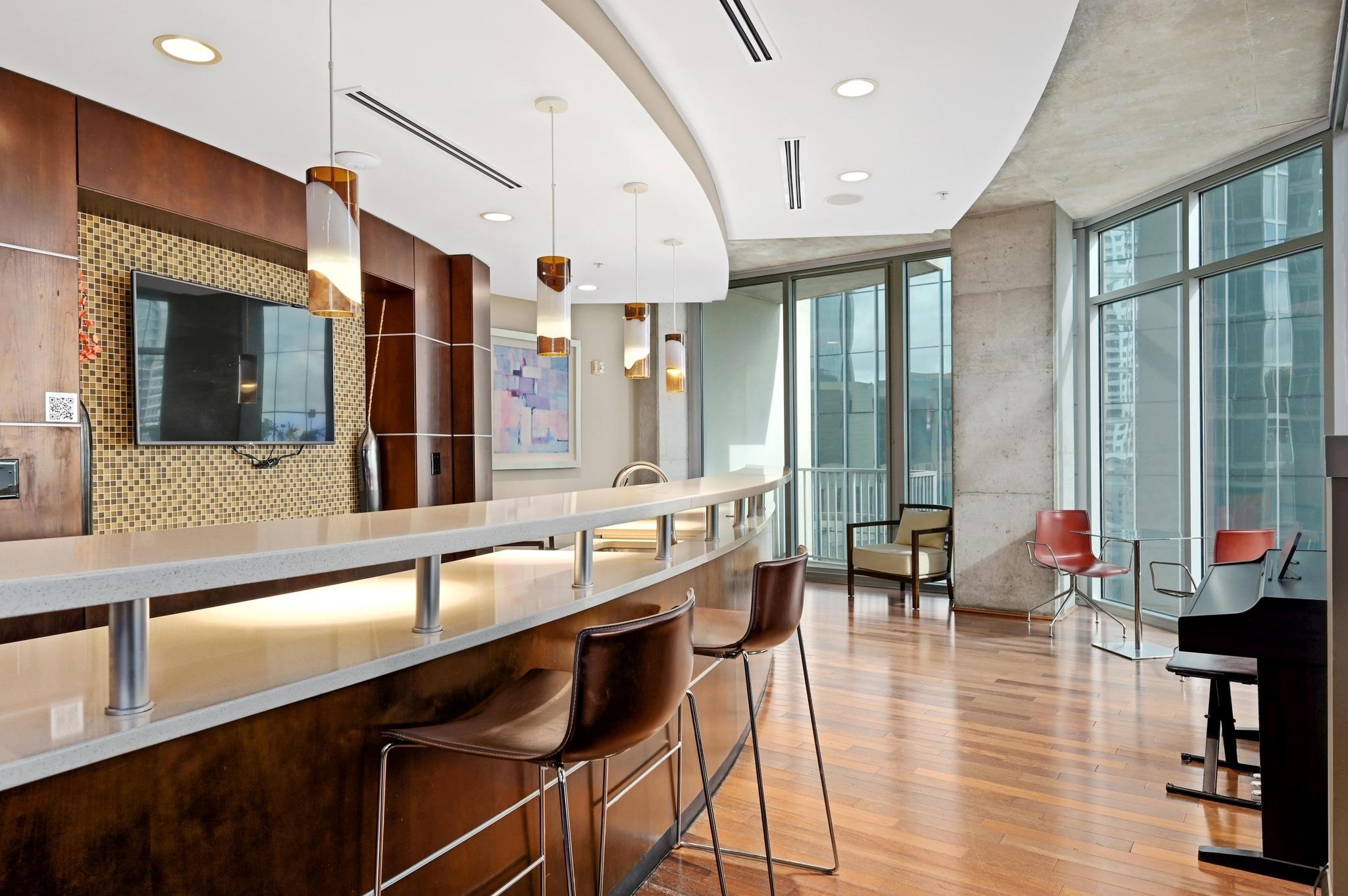 360 Nueces ST # 2407