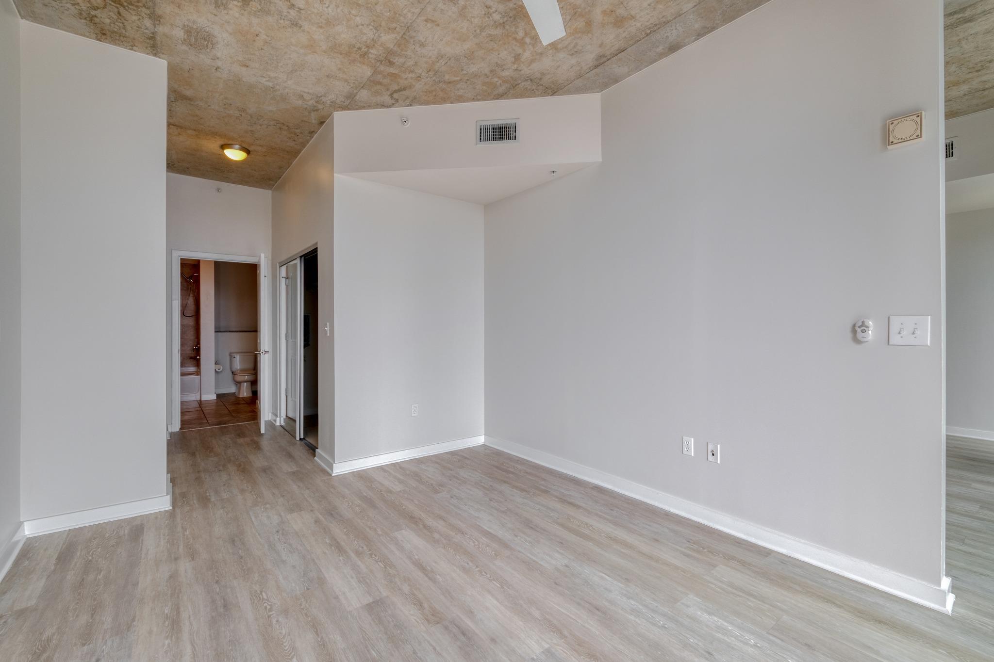 360 Nueces ST # 2407