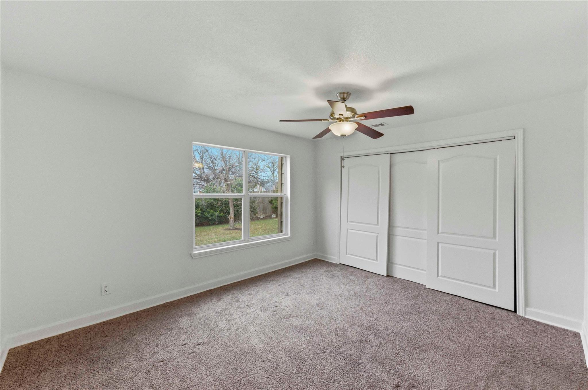 1909 Crooked LN