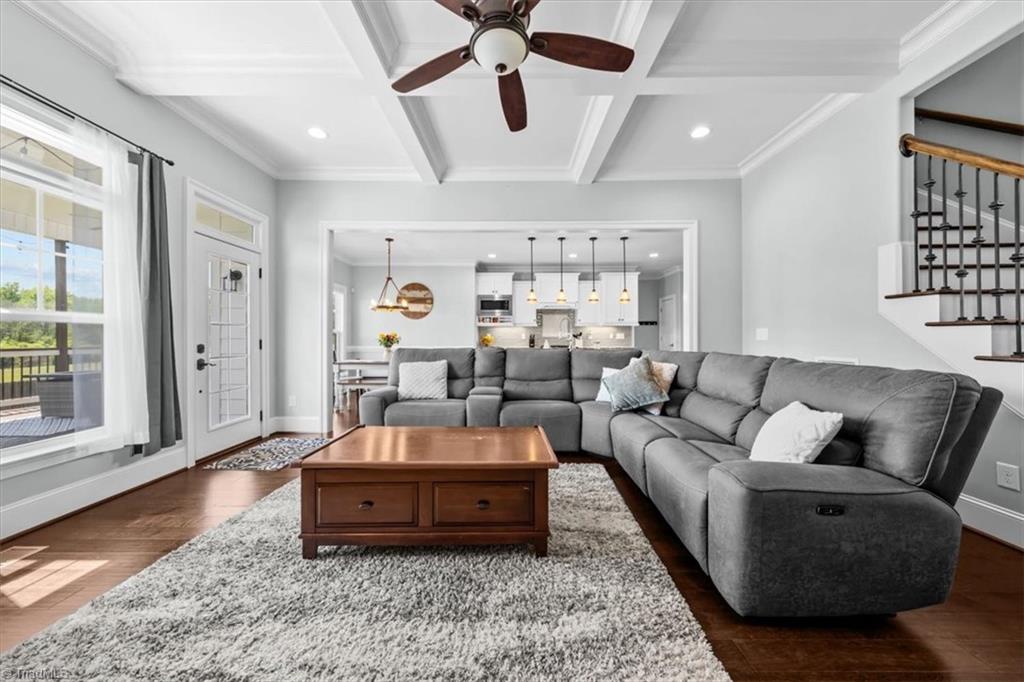7105 Rae Farms Way