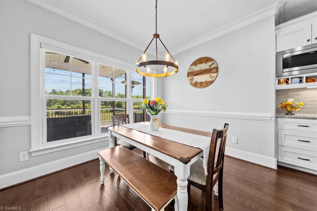 7105 Rae Farms Way