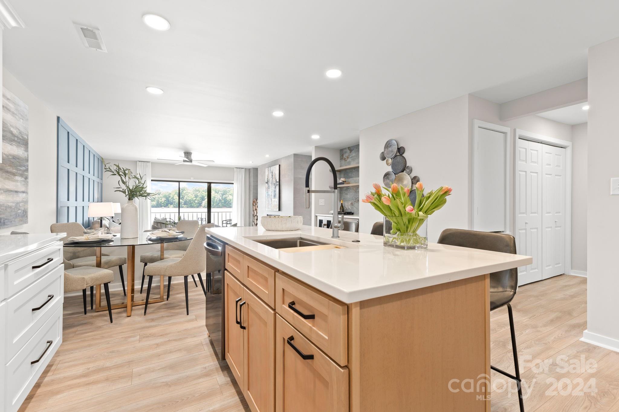 7340 Lakefront Drive Unit: 4