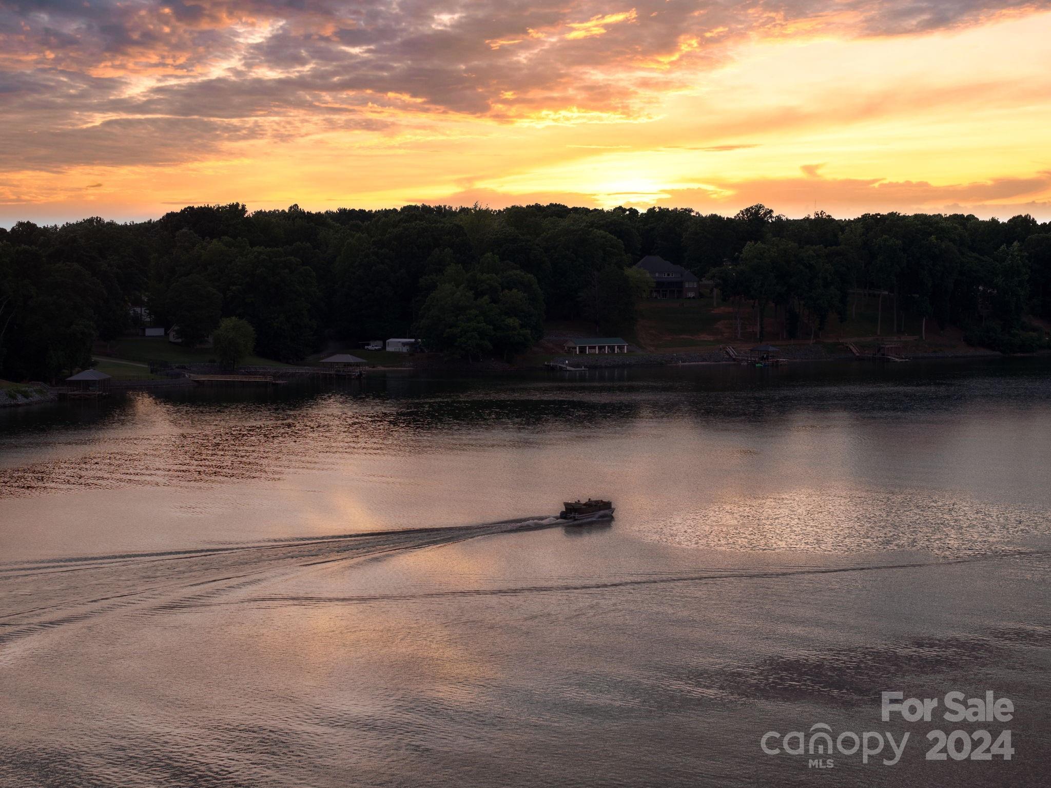 7340 Lakefront Drive Unit: 4