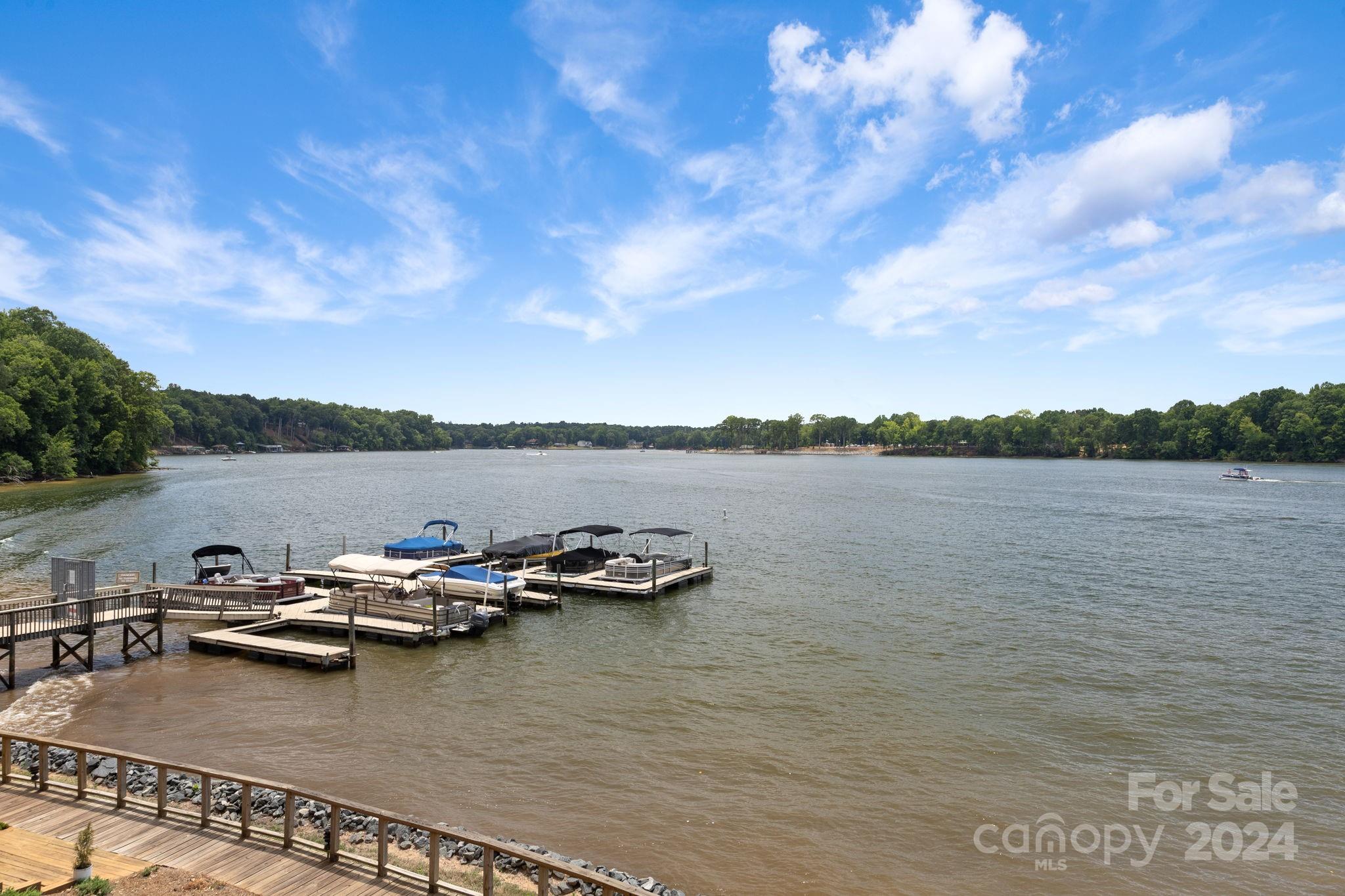 7340 Lakefront Drive Unit: 4