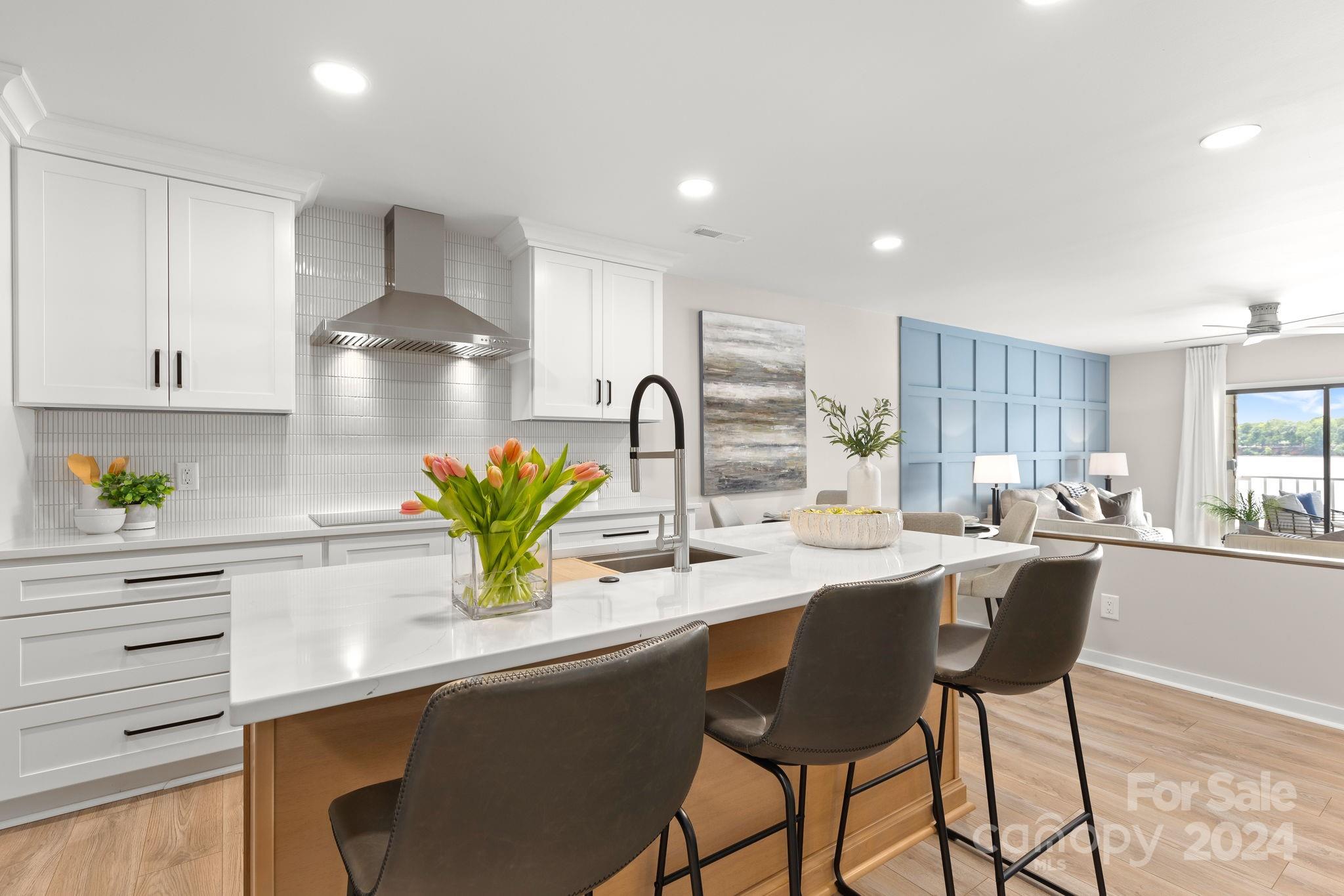 7340 Lakefront Drive Unit: 4