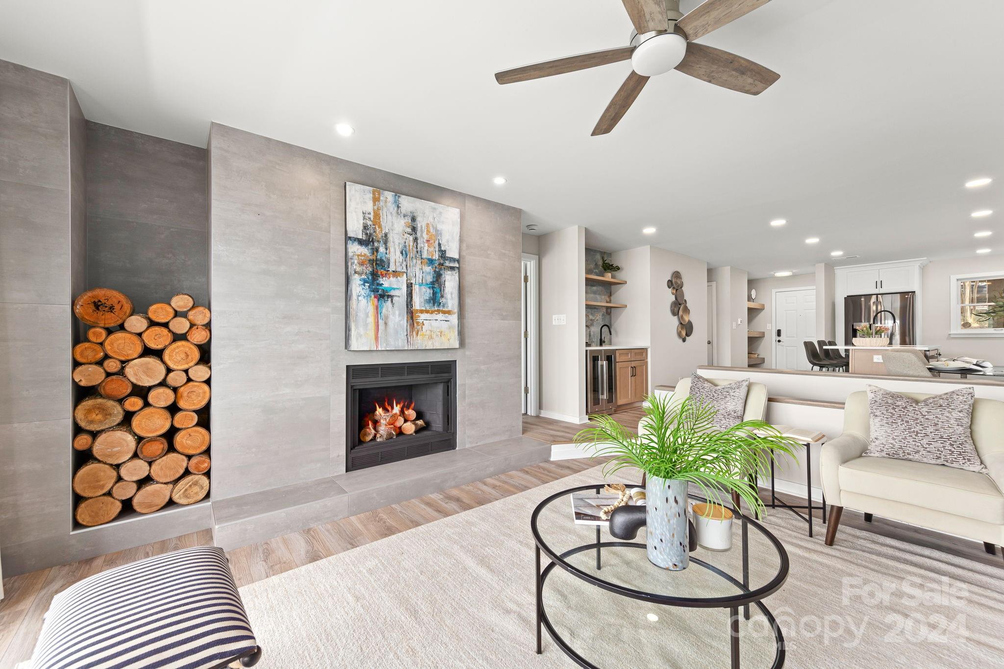 7340 Lakefront Drive Unit: 4