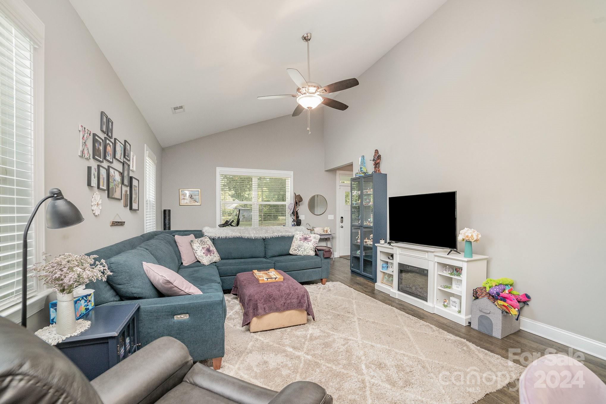 3906 Sofley Road