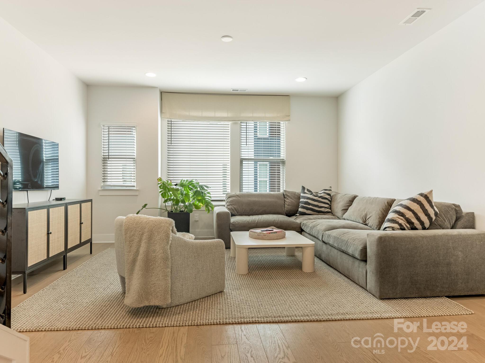 5112 York Park Lane Unit: 18