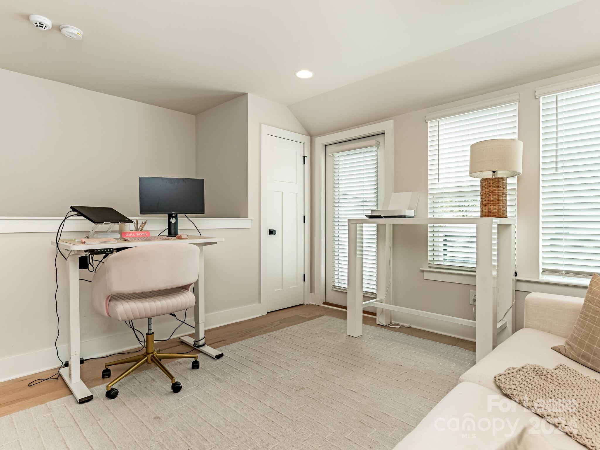5112 York Park Lane Unit: 18