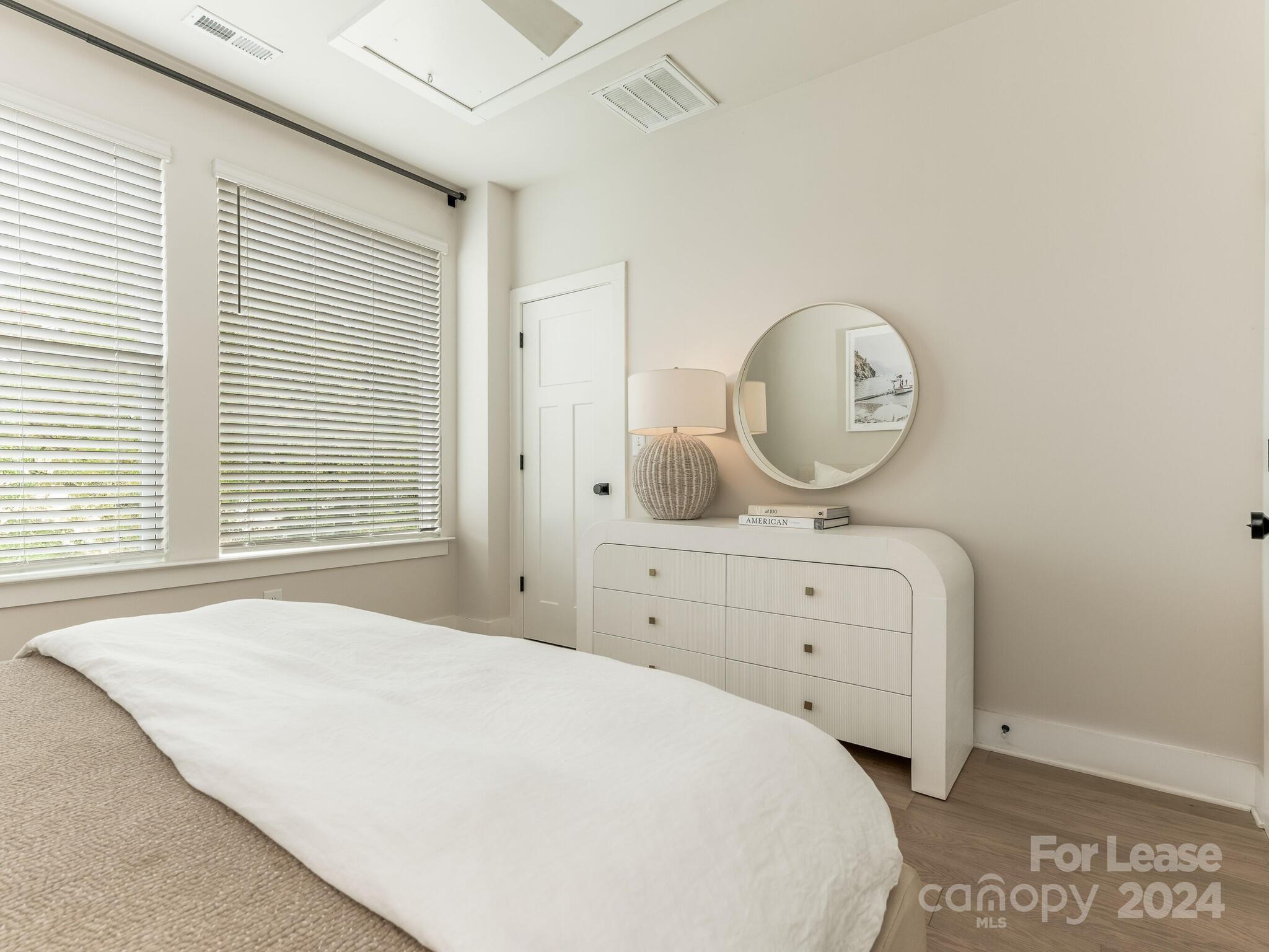 5112 York Park Lane Unit: 18