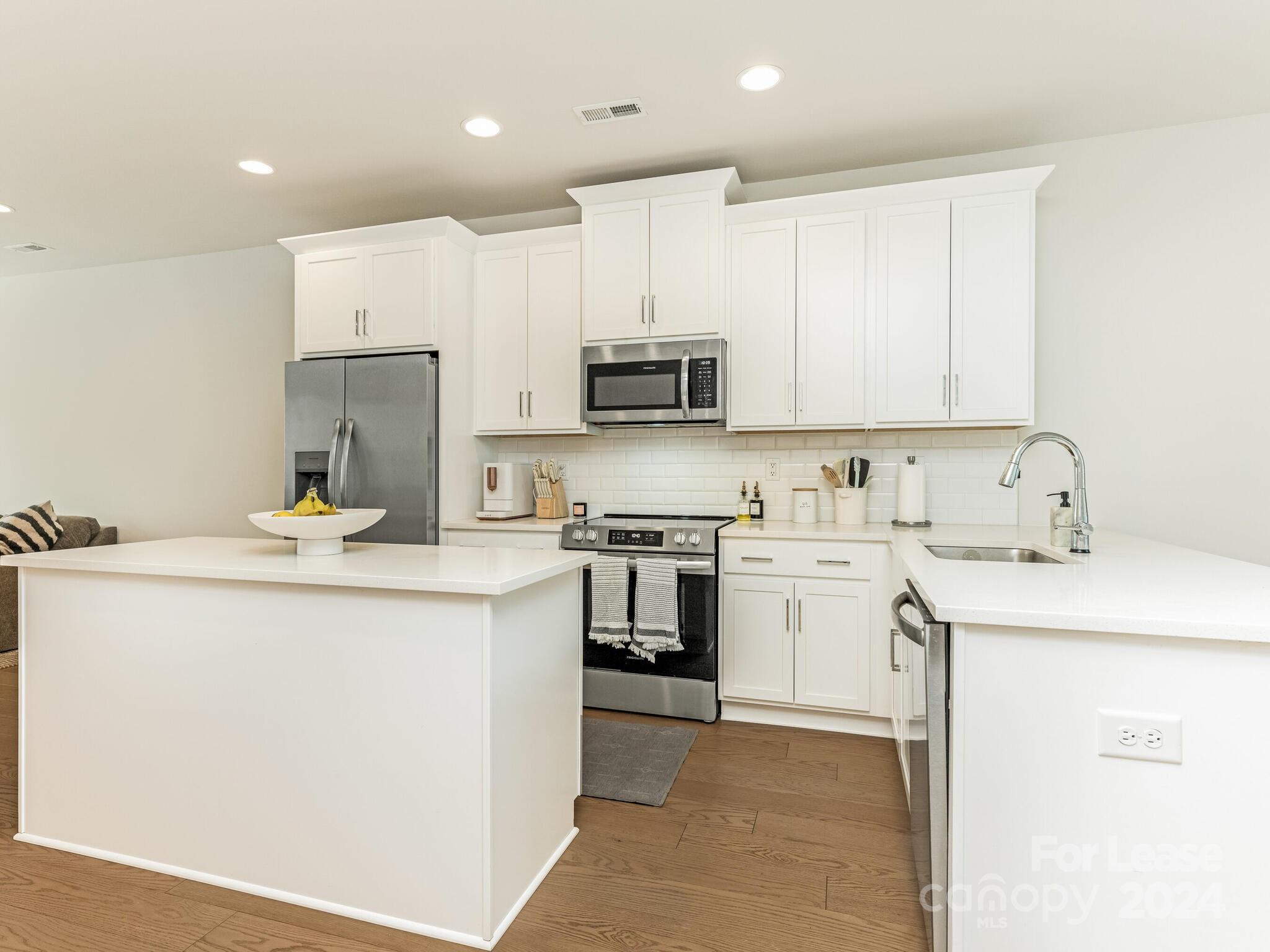 5112 York Park Lane Unit: 18