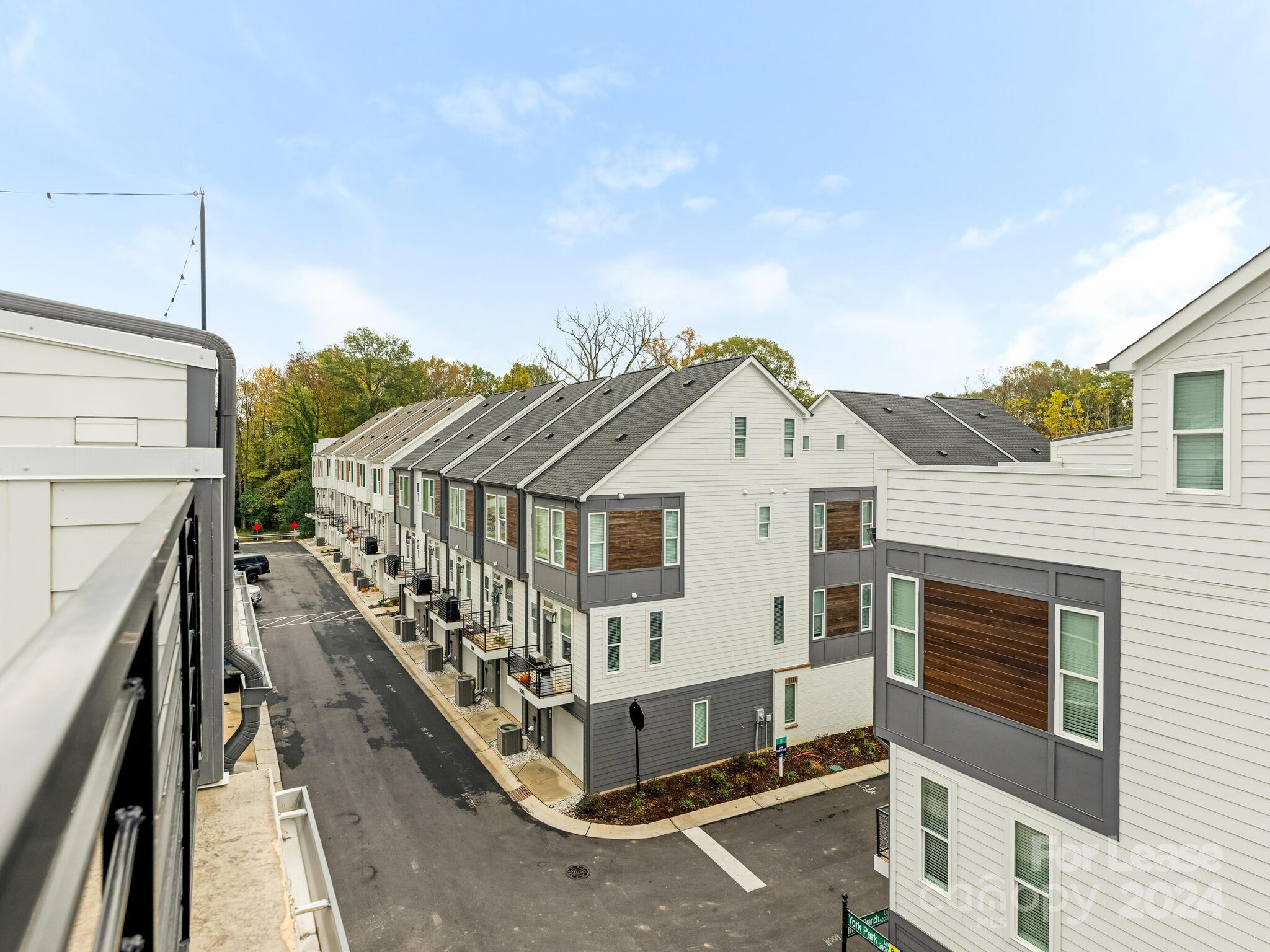 5112 York Park Lane Unit: 18