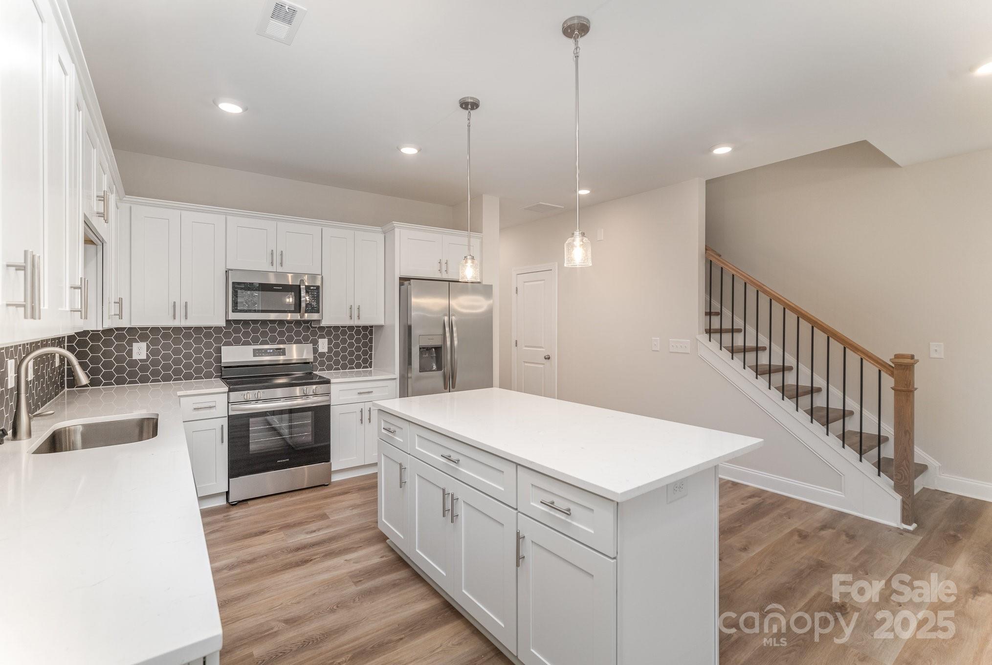 2817 New Pineola Road Unit: 6A