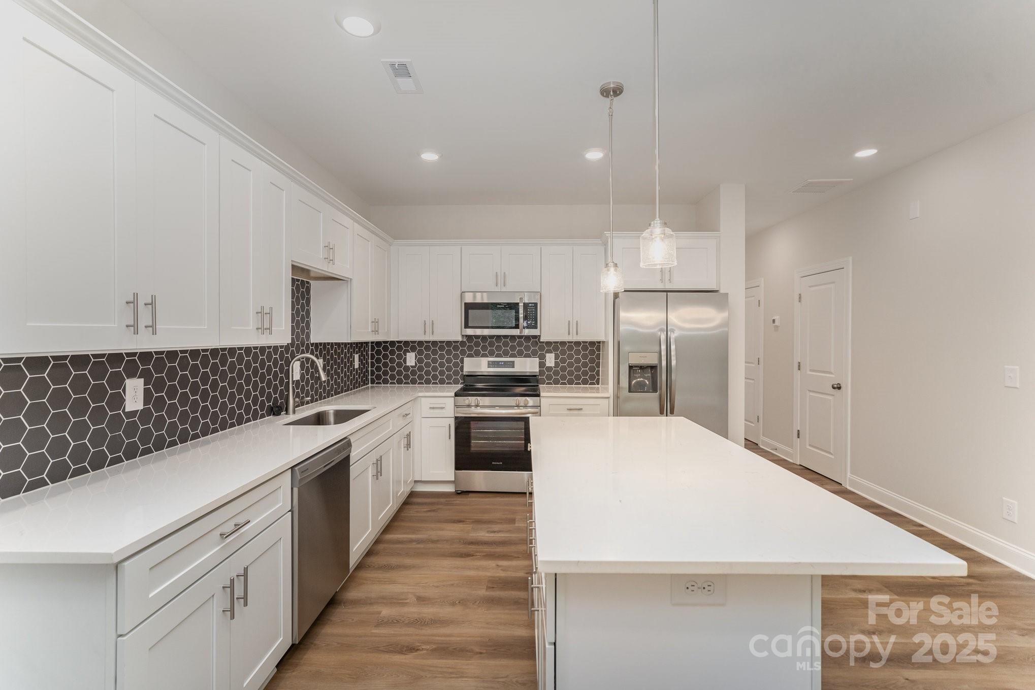2817 New Pineola Road Unit: 6A