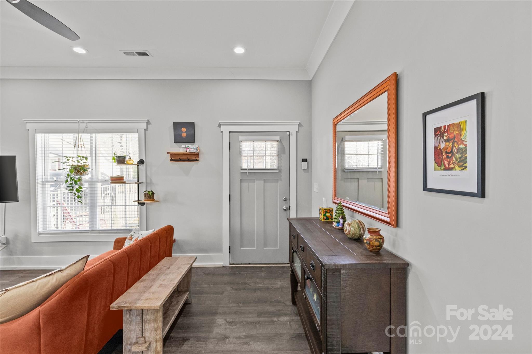 212 Tournament Drive SW