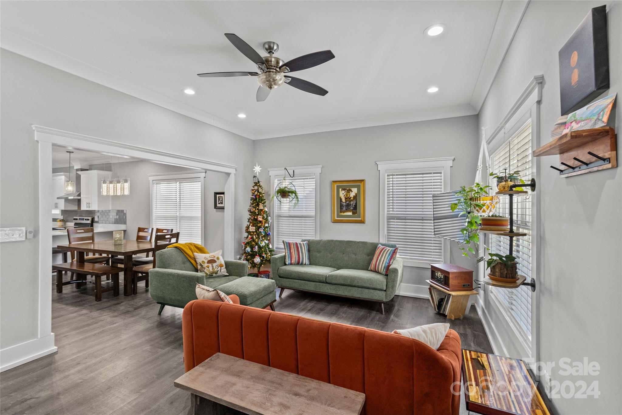 212 Tournament Drive SW