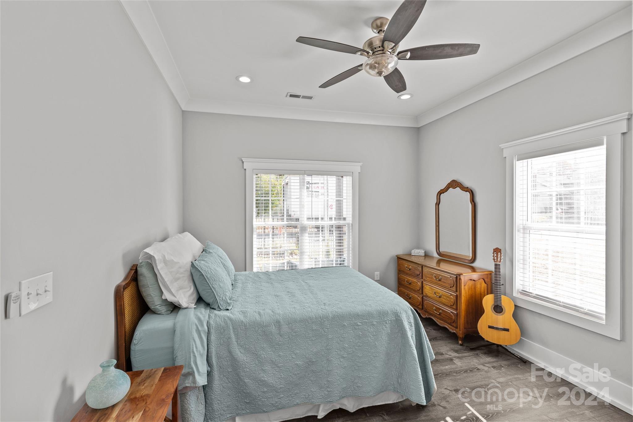 212 Tournament Drive SW
