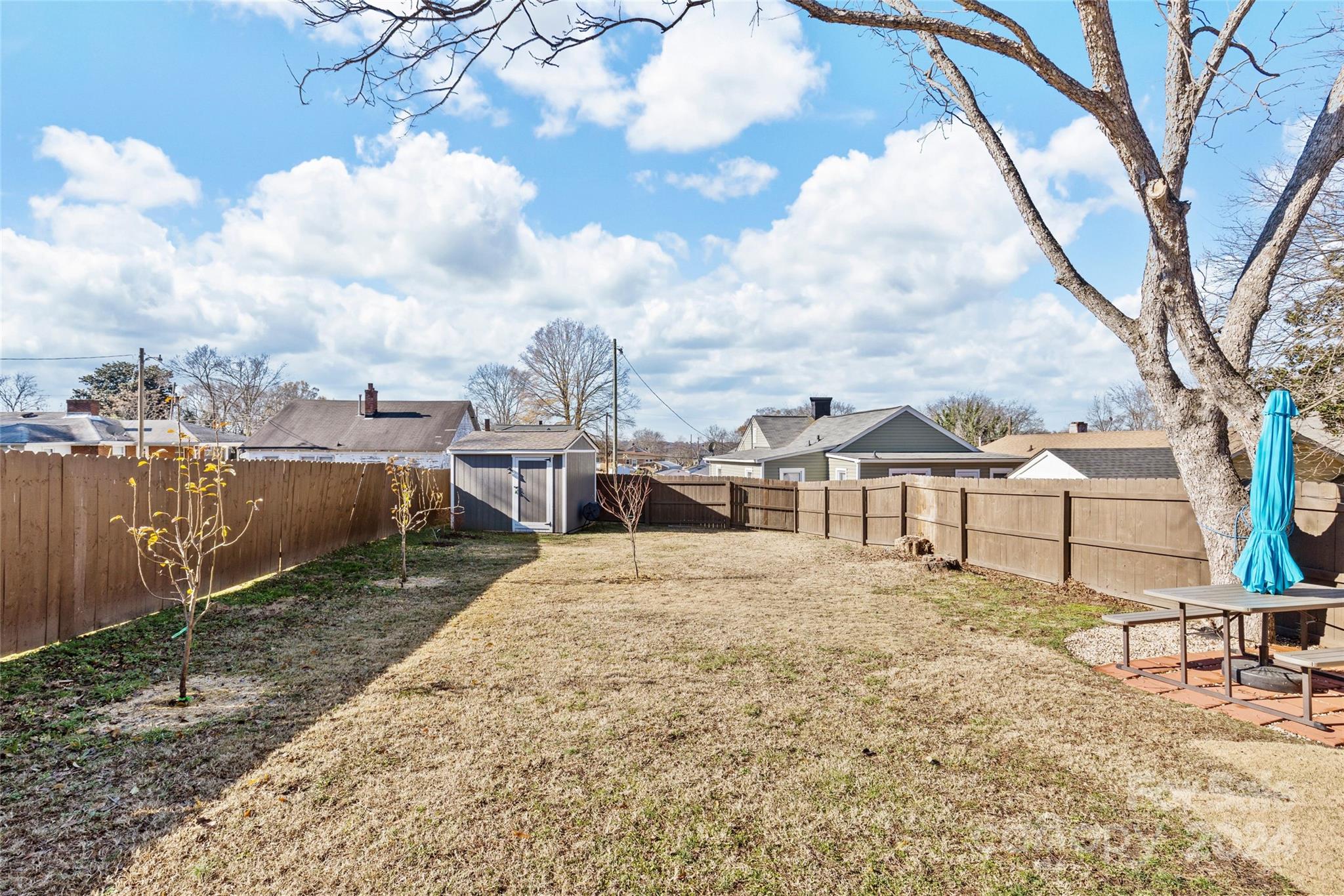 212 Tournament Drive SW