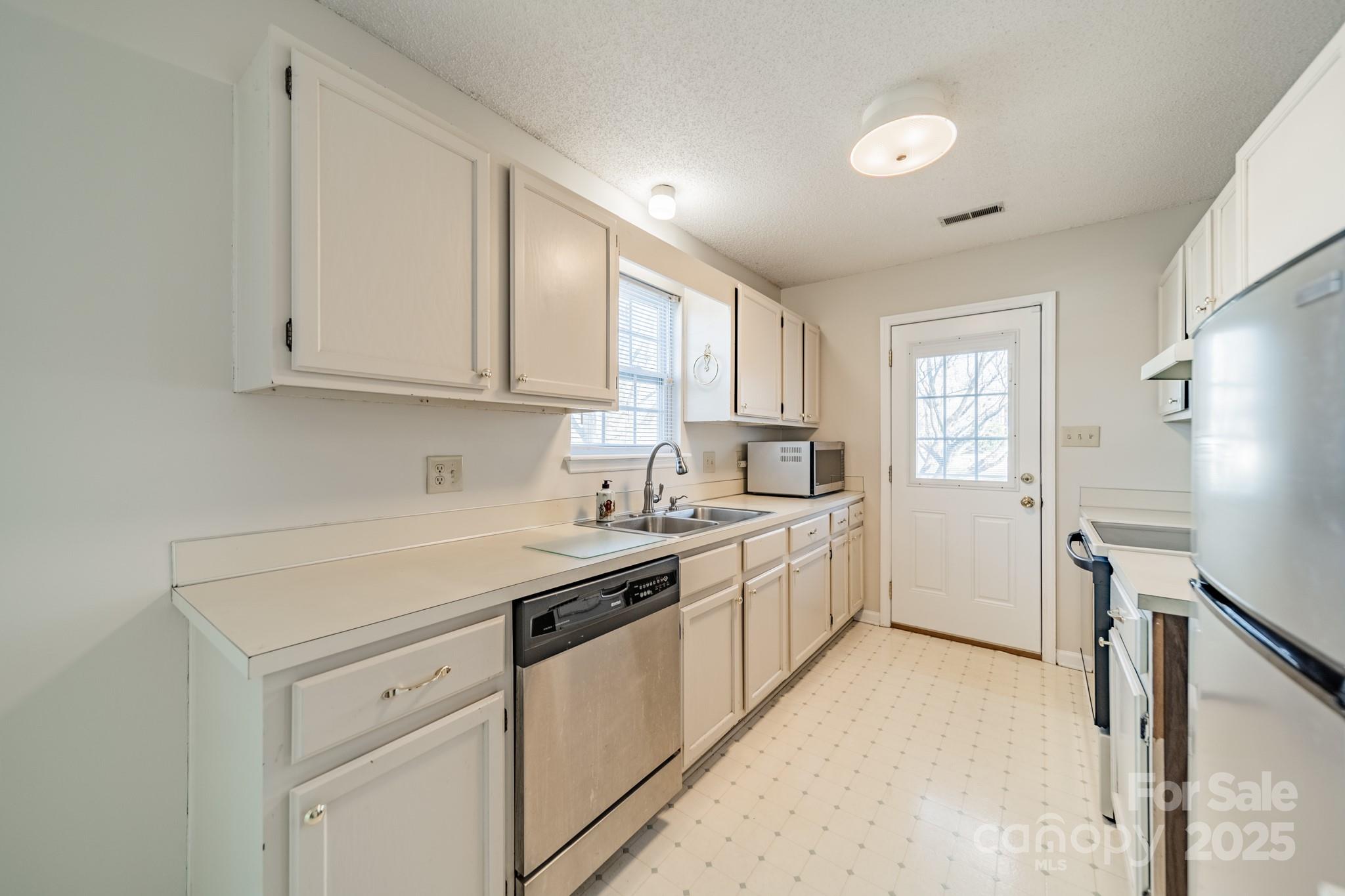 1609 English Knoll Drive