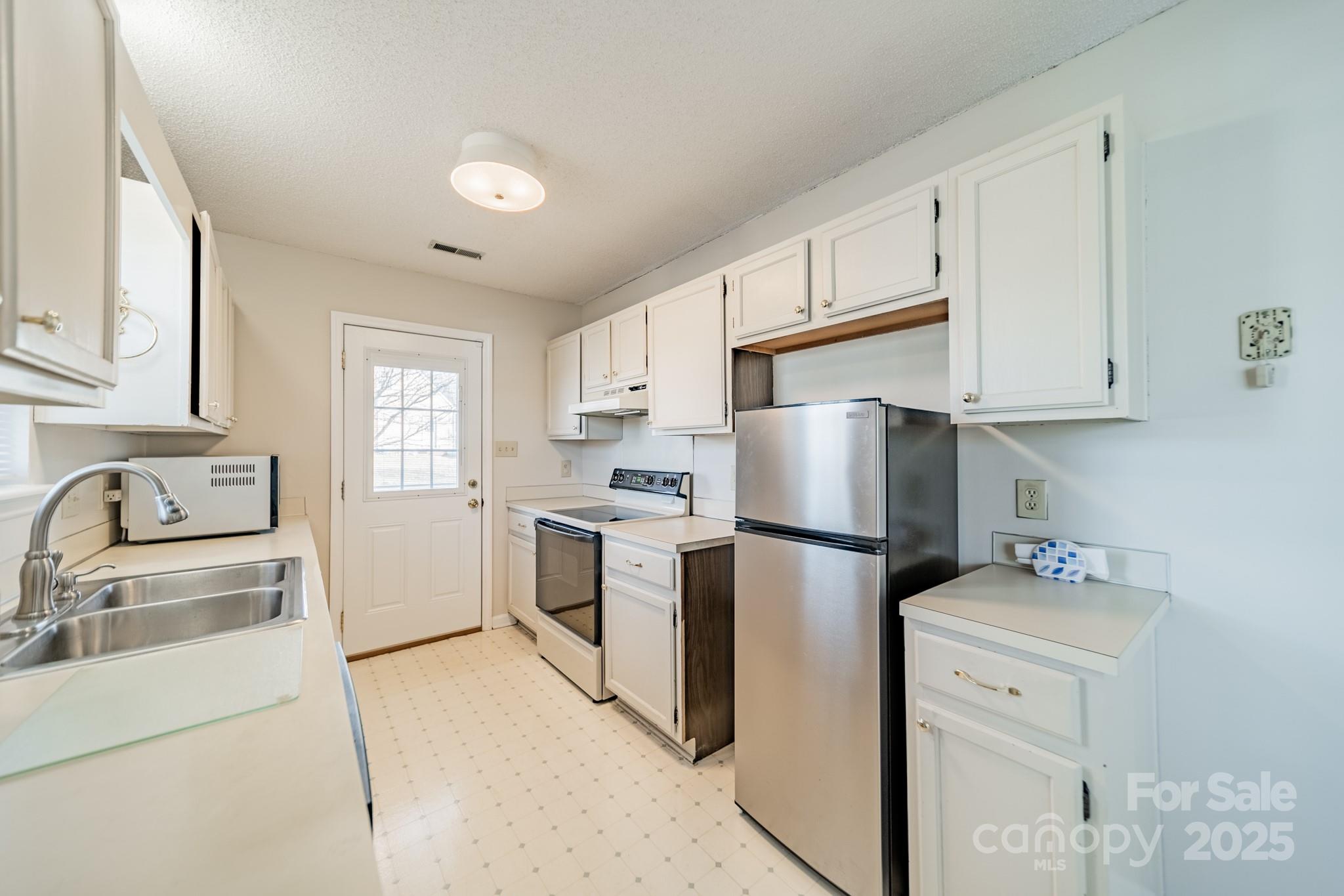 1609 English Knoll Drive
