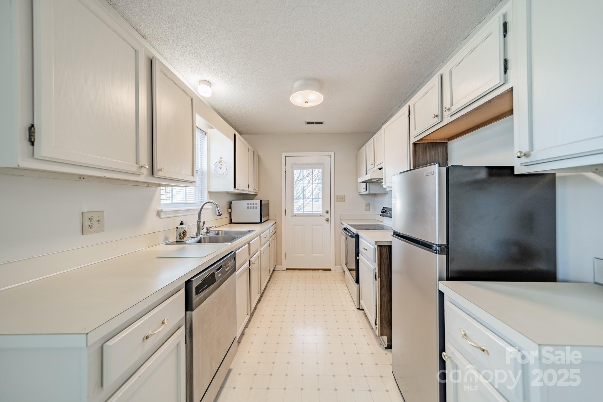 1609 English Knoll Drive