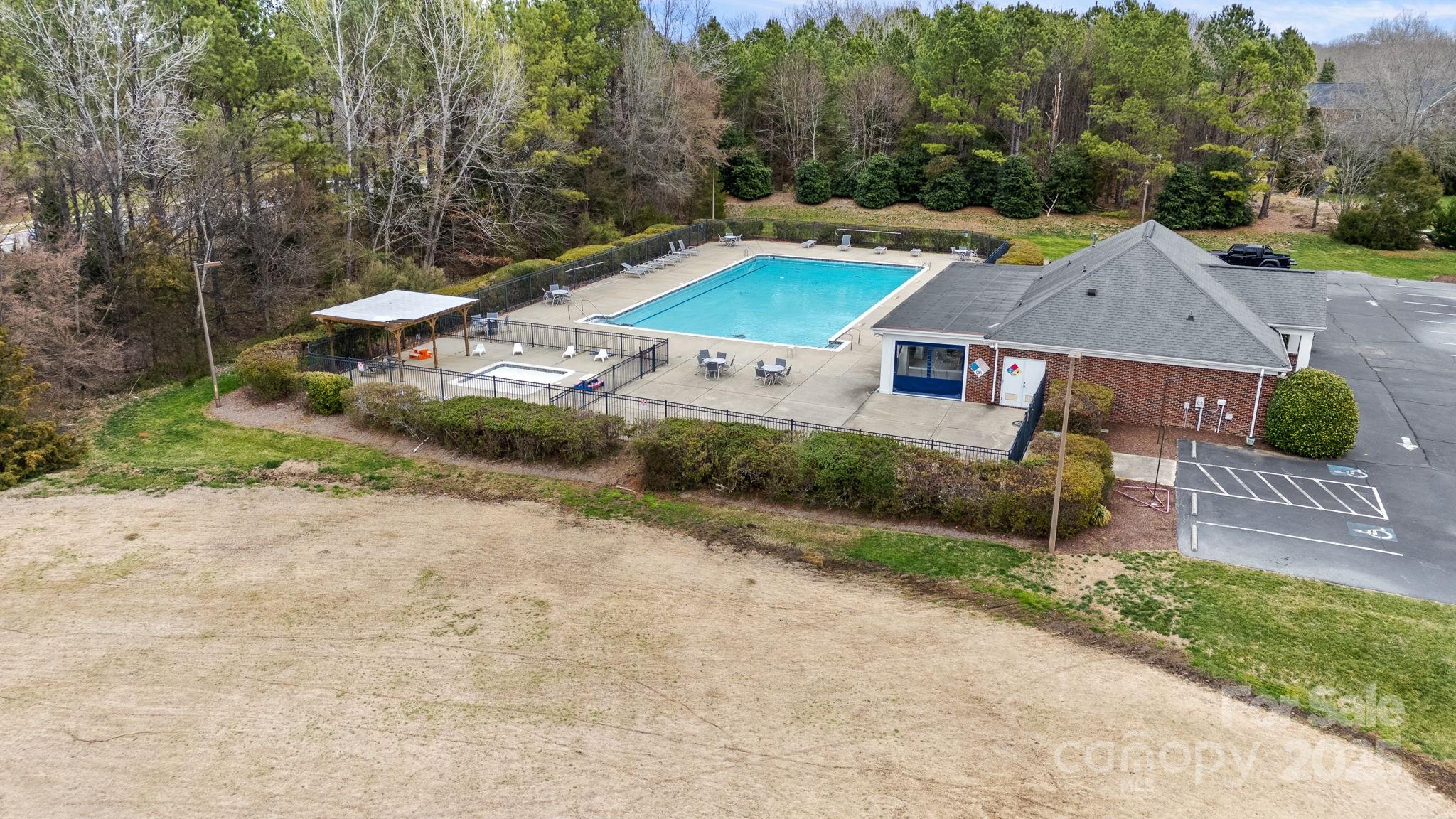 518 Streamside Lane