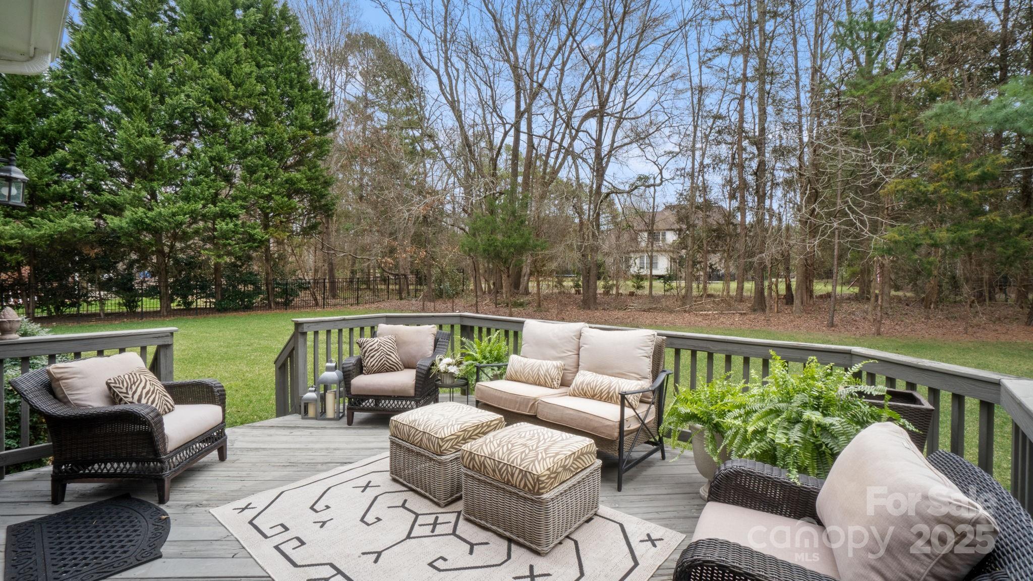 518 Streamside Lane