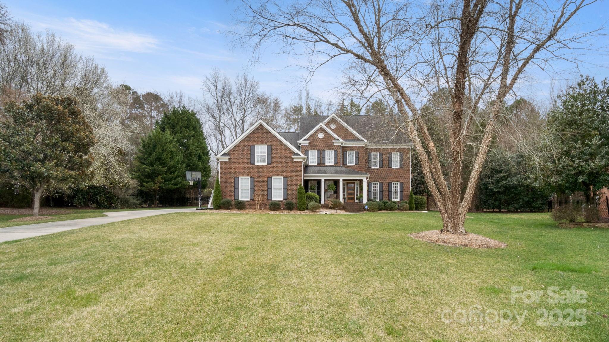 518 Streamside Lane