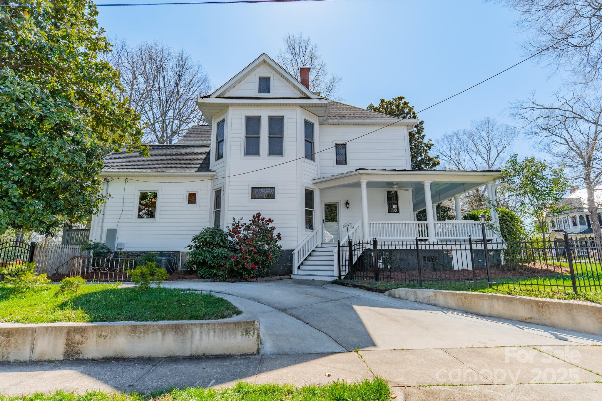 234 N Race Street