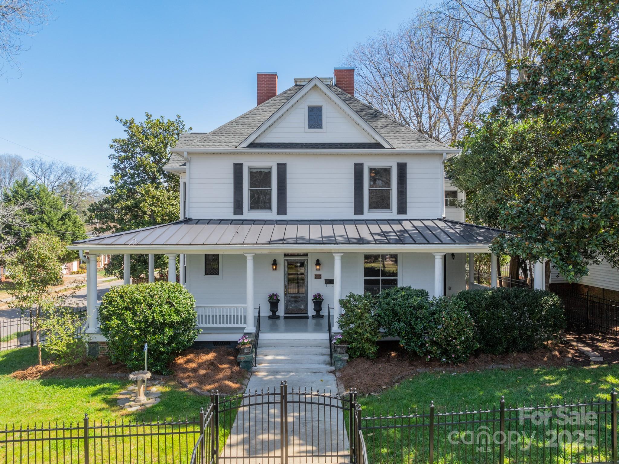 234 N Race Street