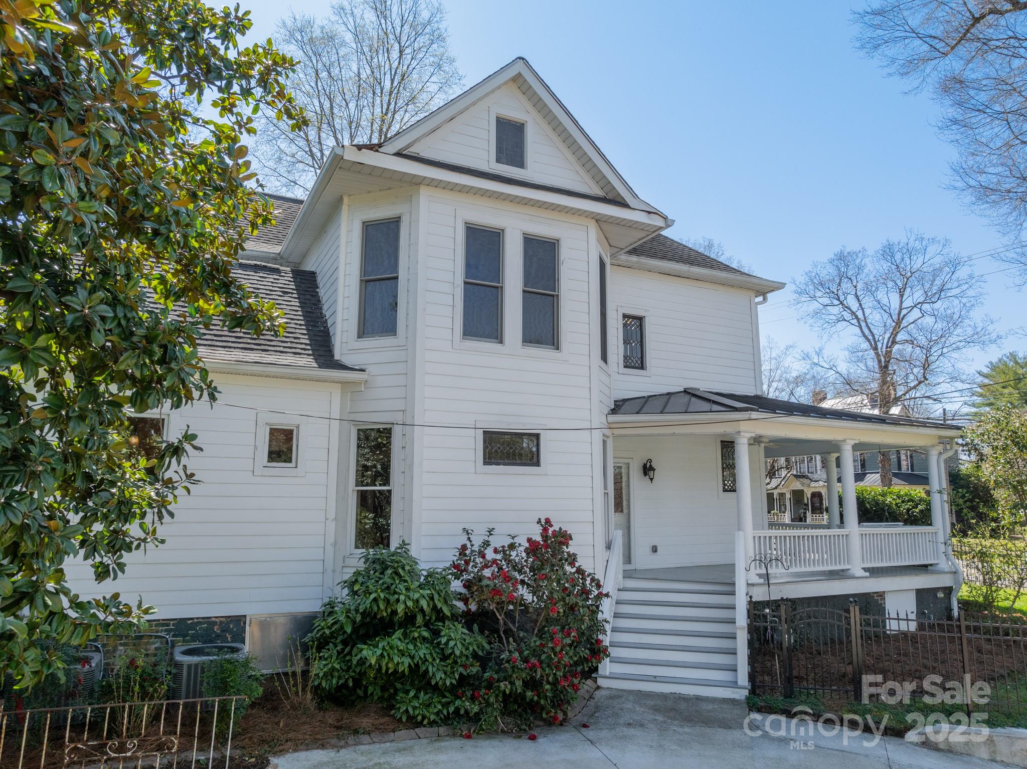 234 N Race Street