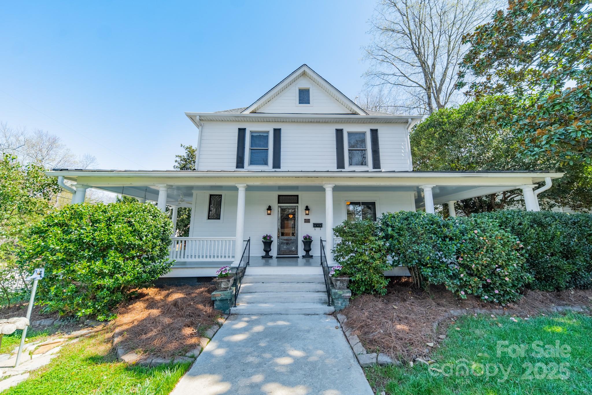 234 N Race Street