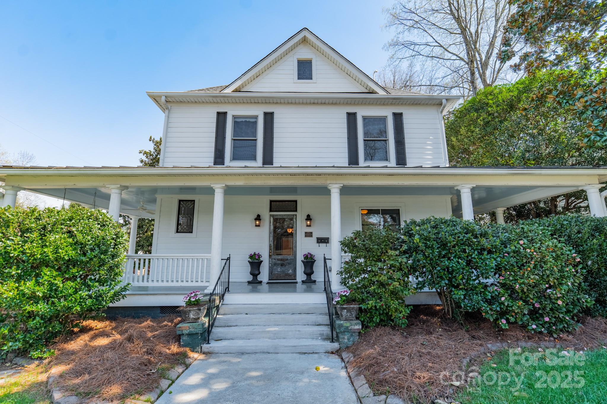 234 N Race Street
