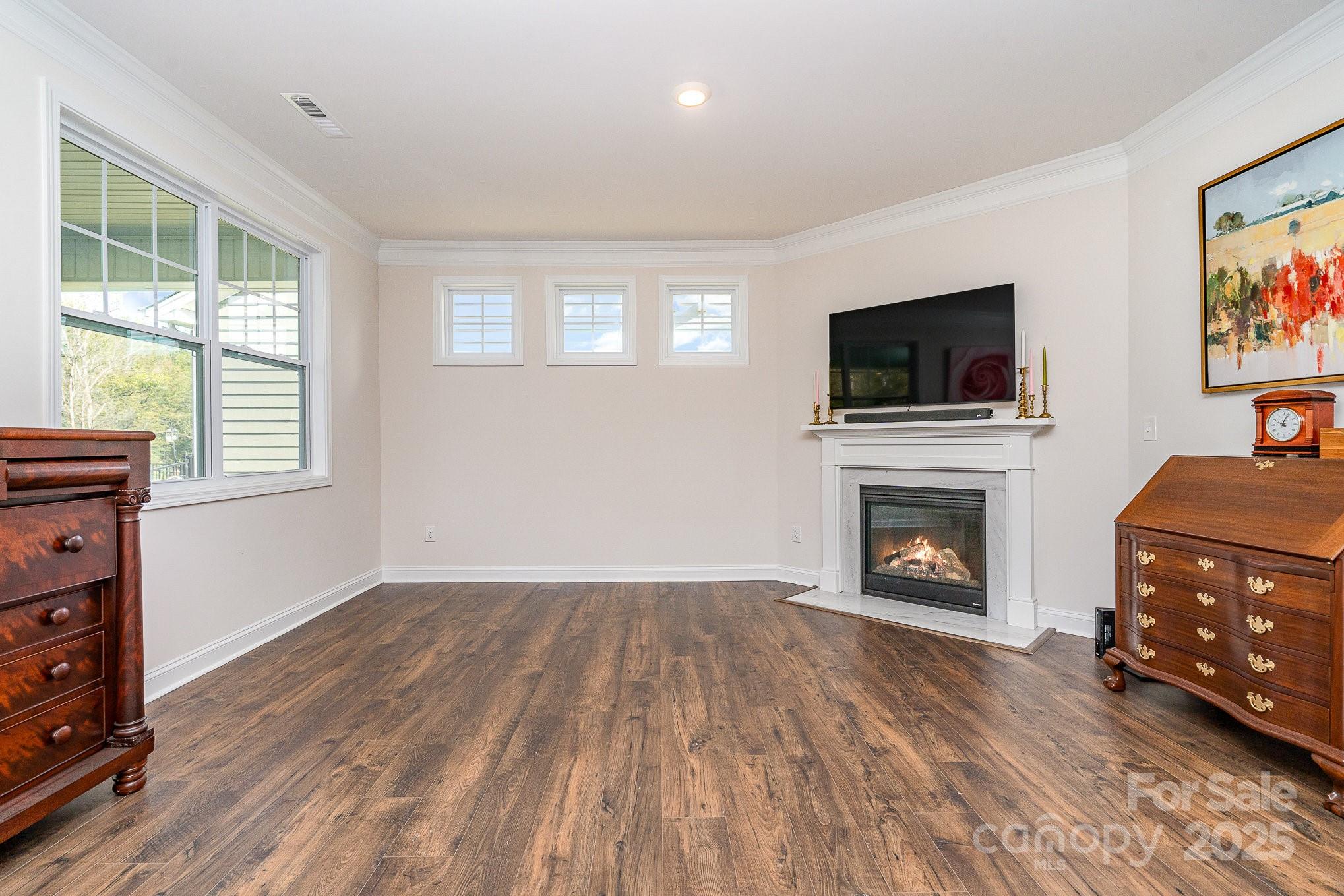 5043 Antebellum Drive