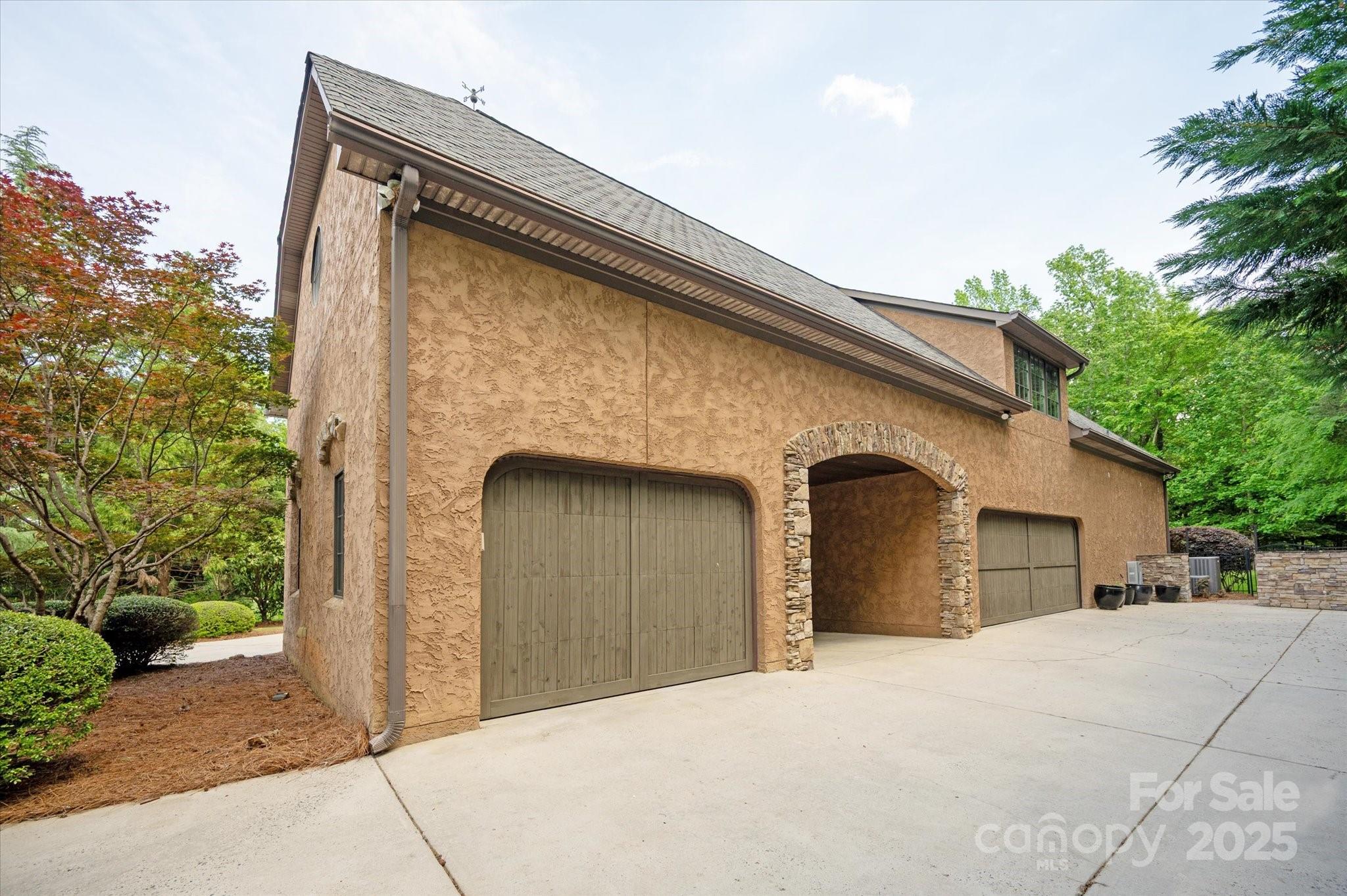 1504 Alydar Court