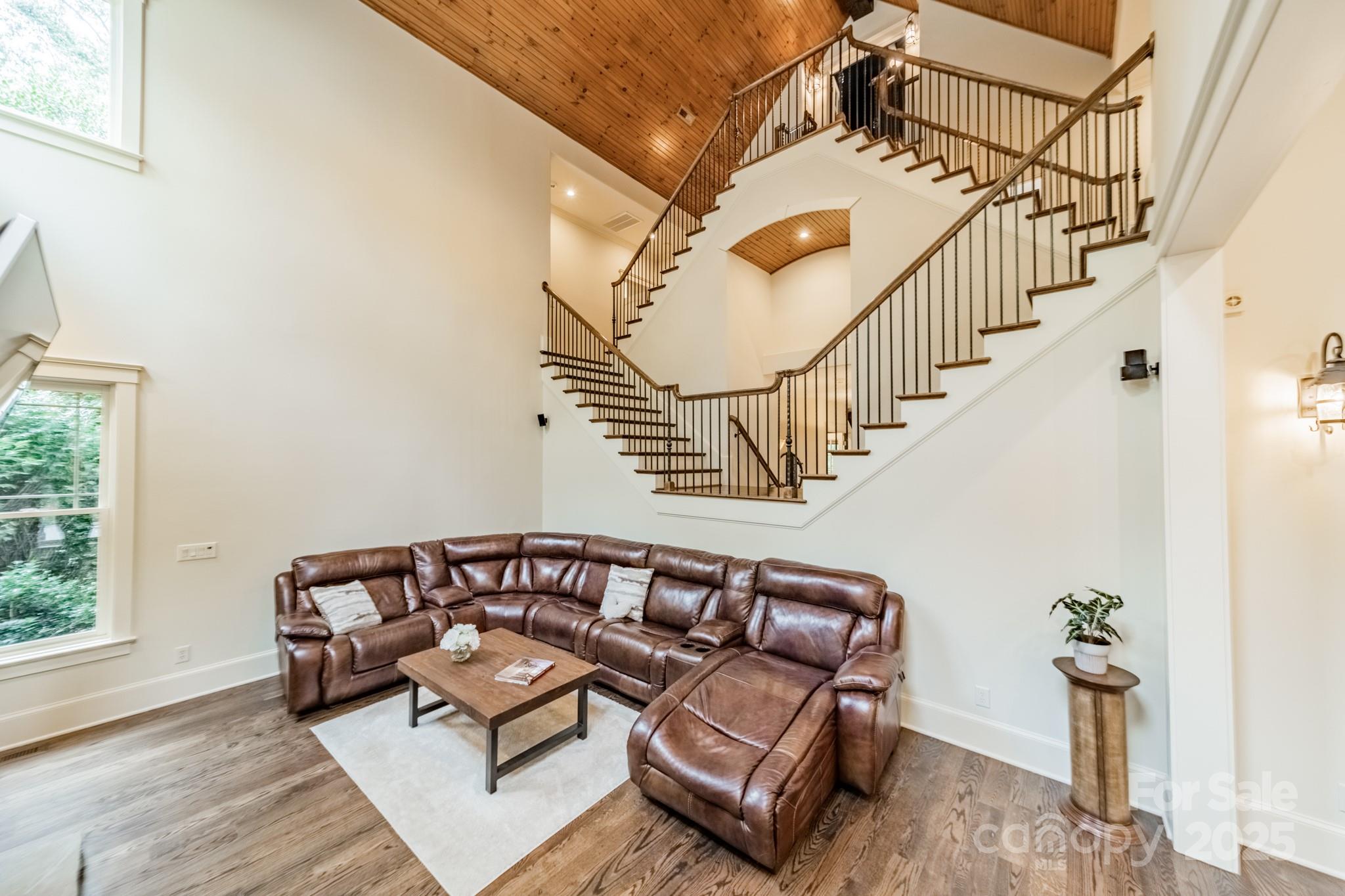 157 Dedham Loop
