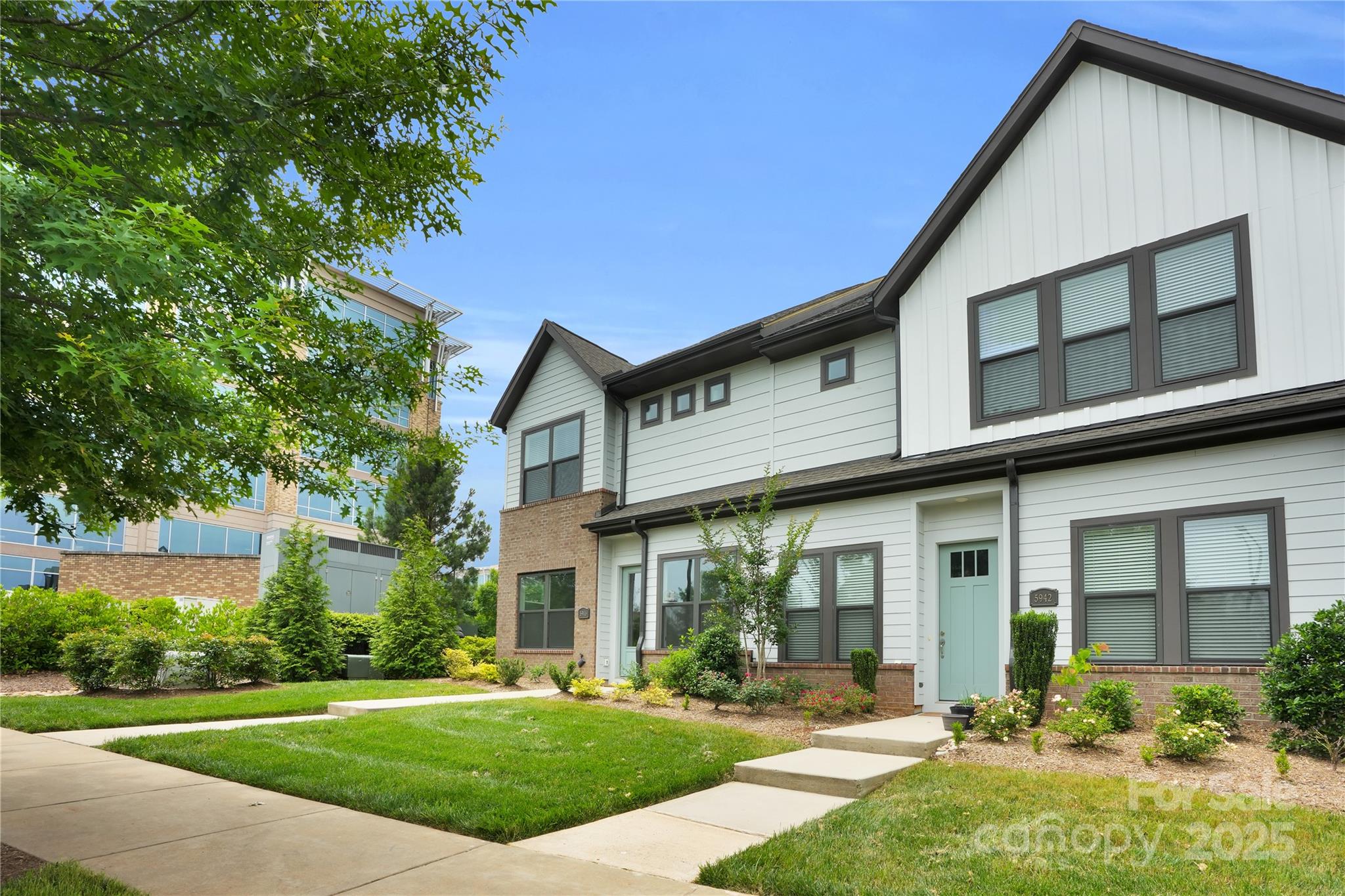 5946 Ardrey Kell Road