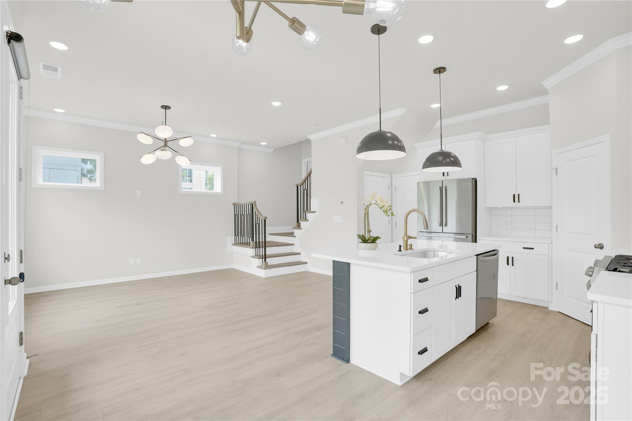 5946 Ardrey Kell Road