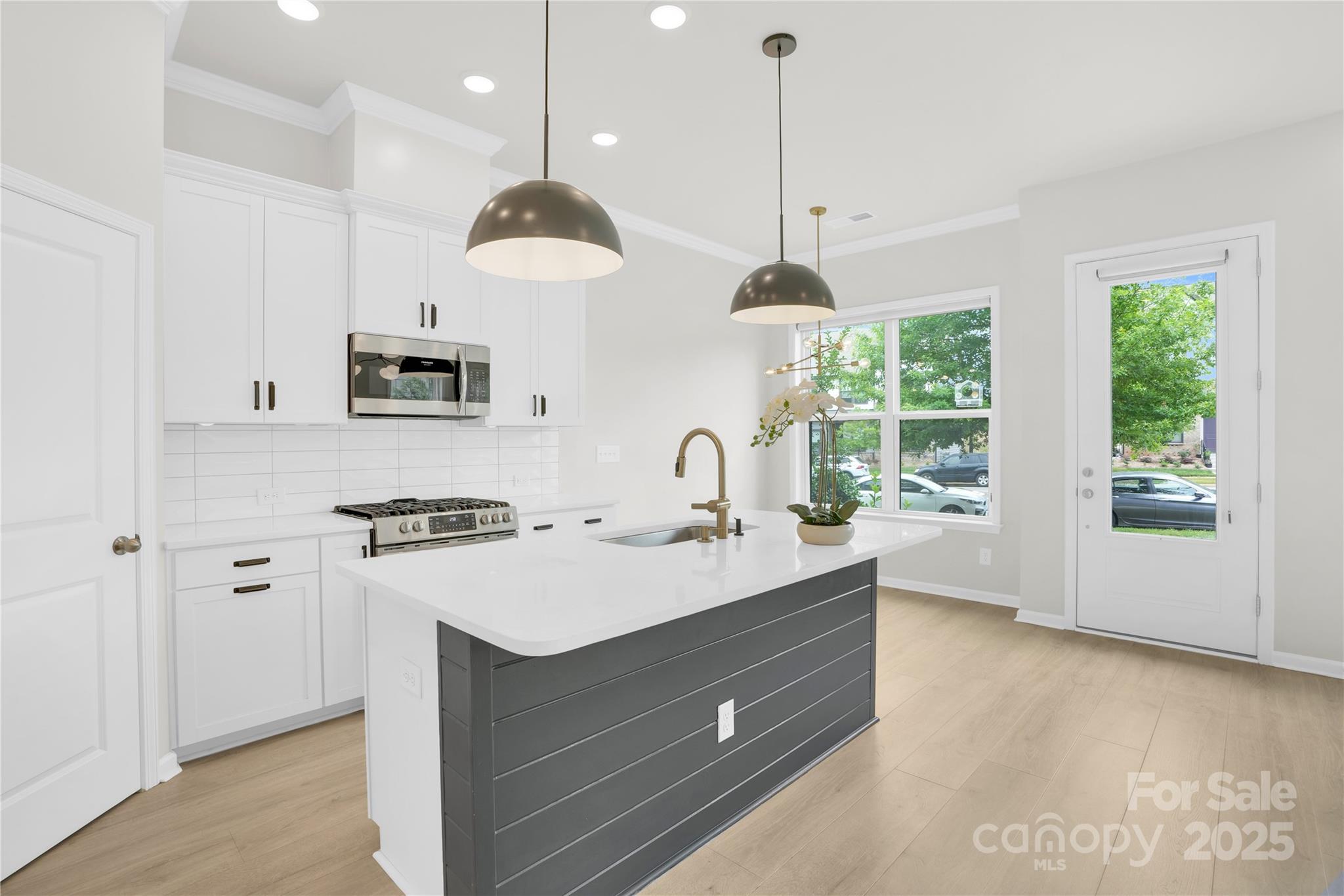 5946 Ardrey Kell Road