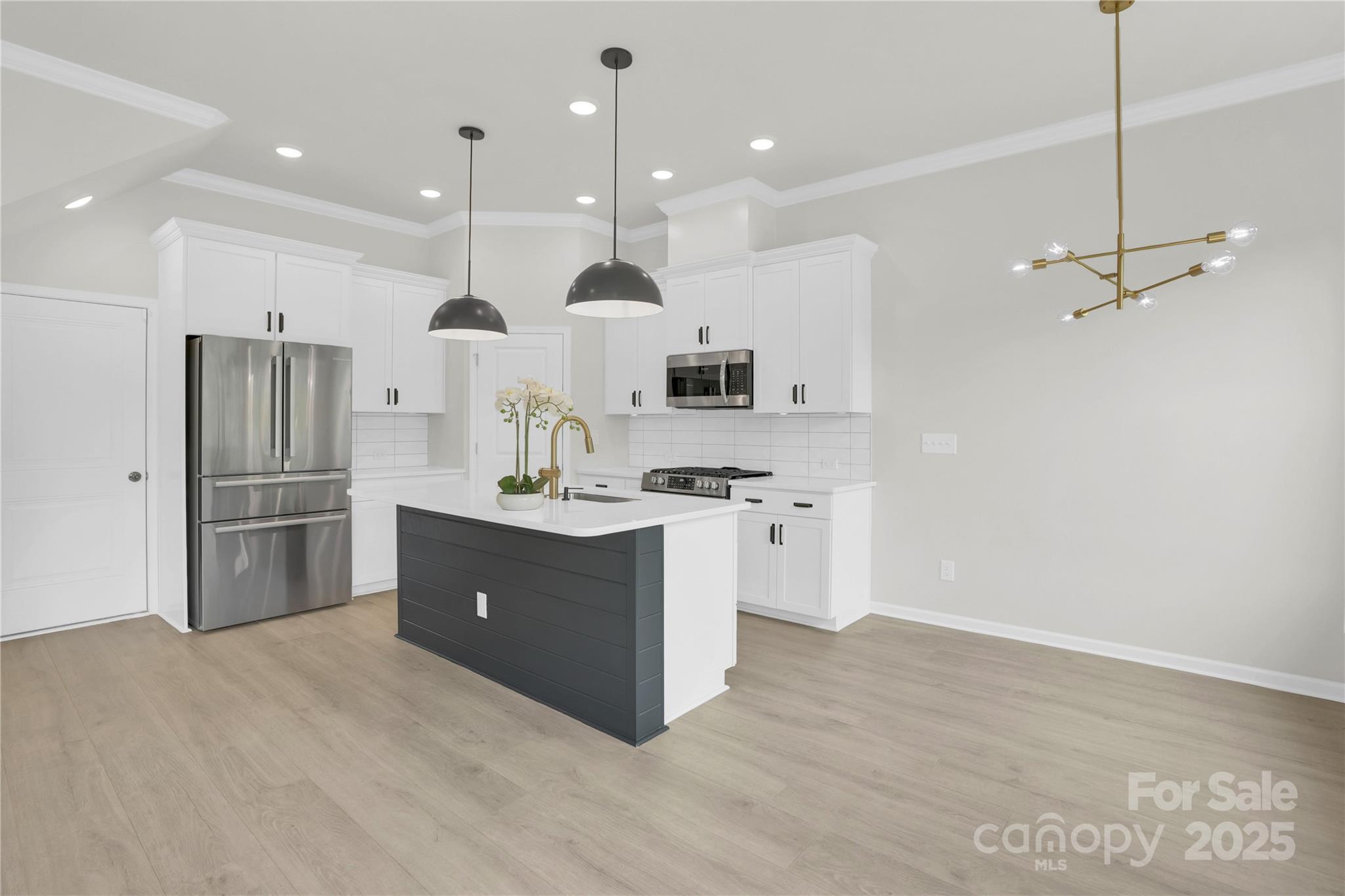 5946 Ardrey Kell Road